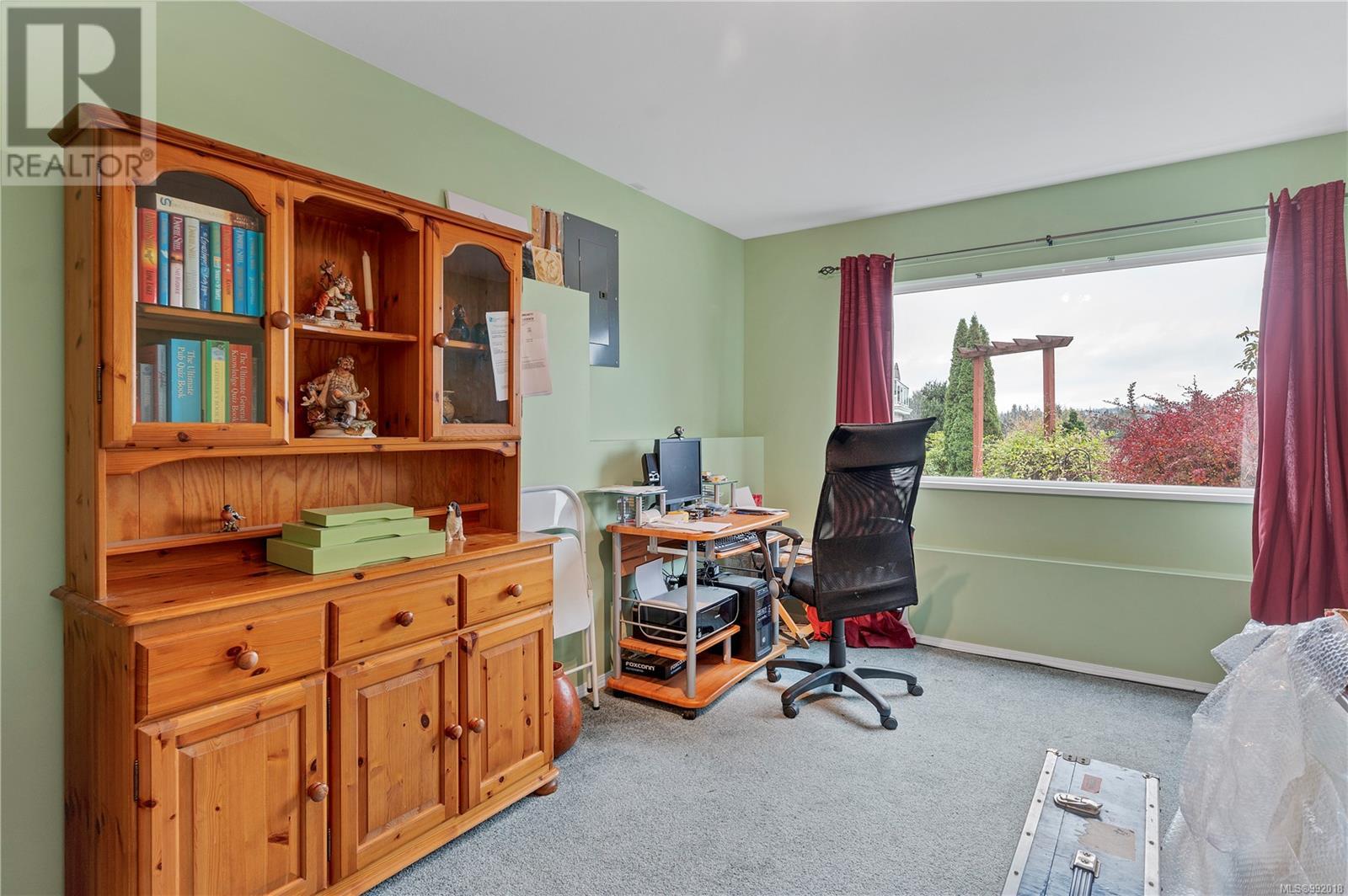 Property at 1317 Caramel Cres image 4