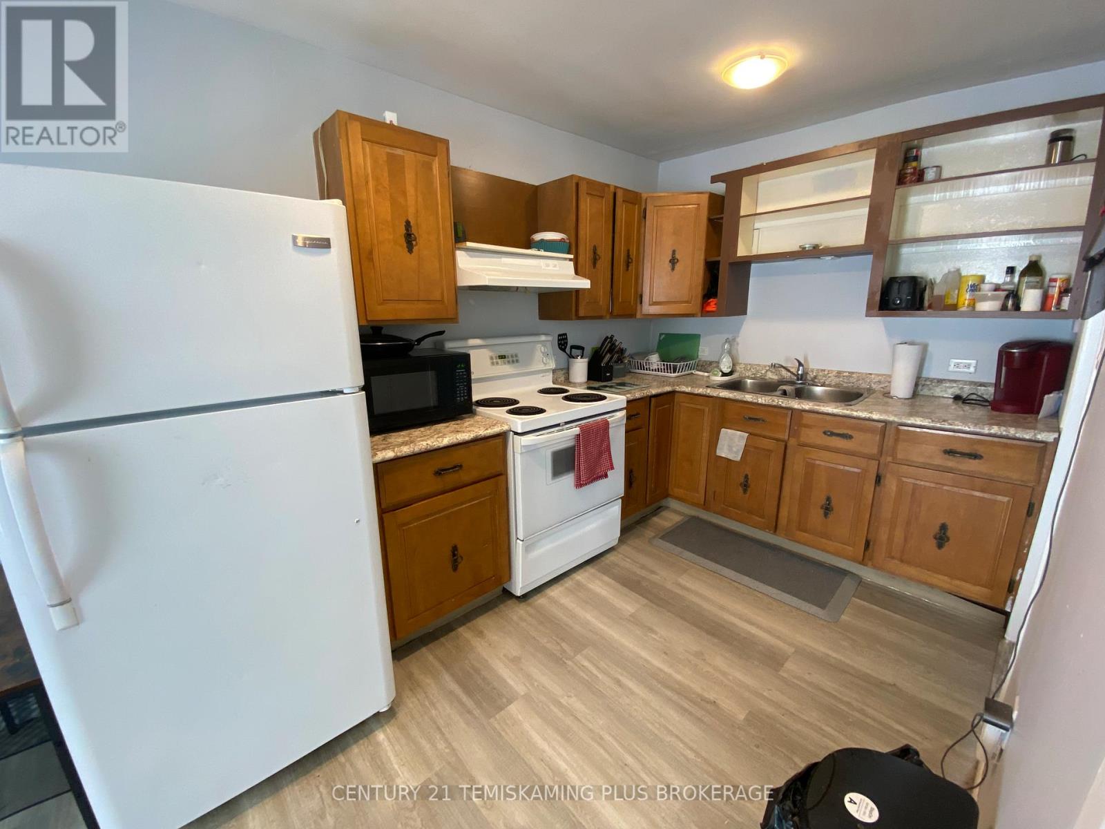 Property at 71 ALGONQUIN AVENUE image 5