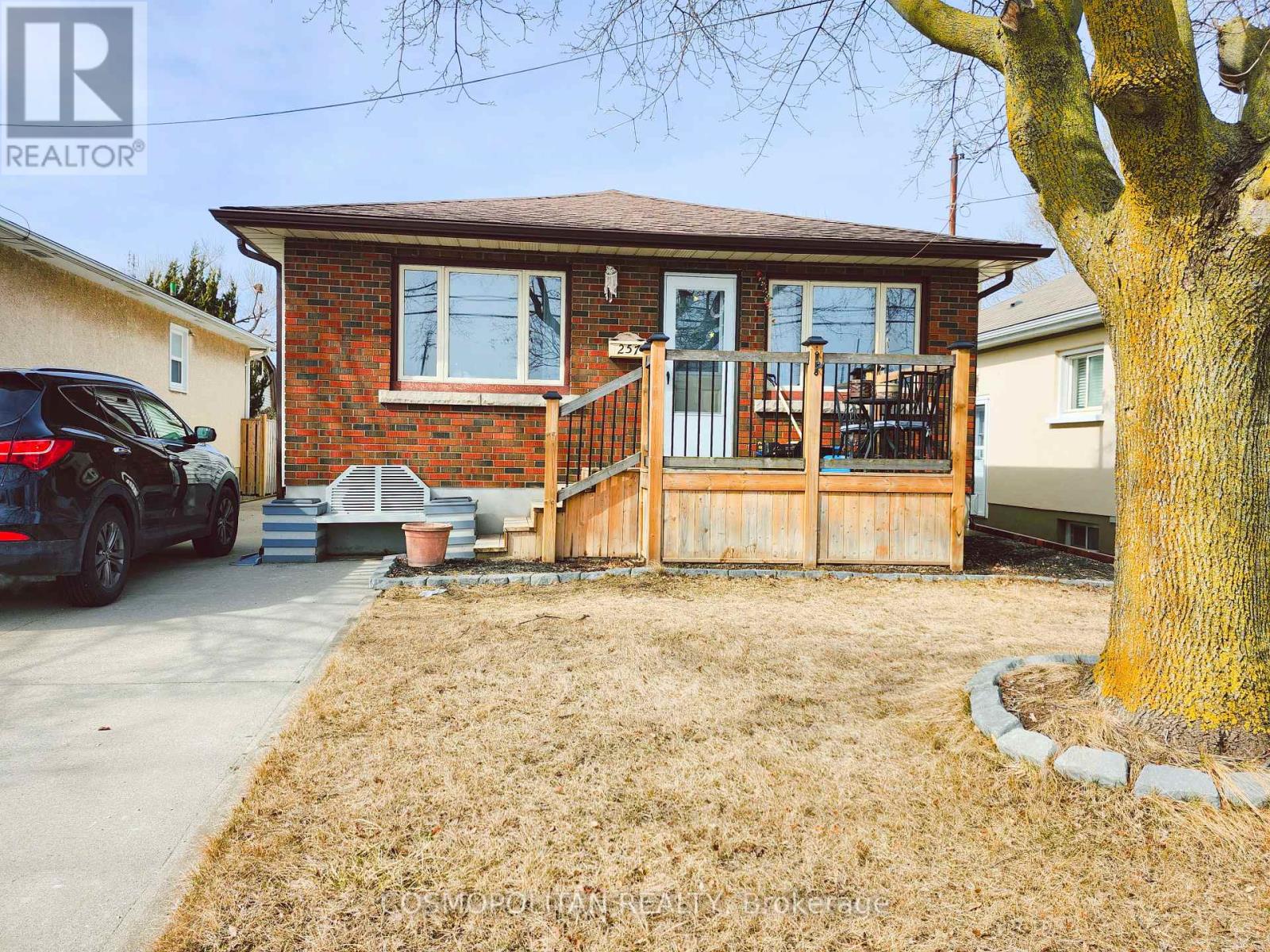 Property at 257 GRANTHAM AVENUE image 1