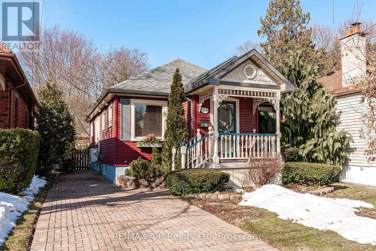 Photo 2 of 50 for 119 Thornton Avenue