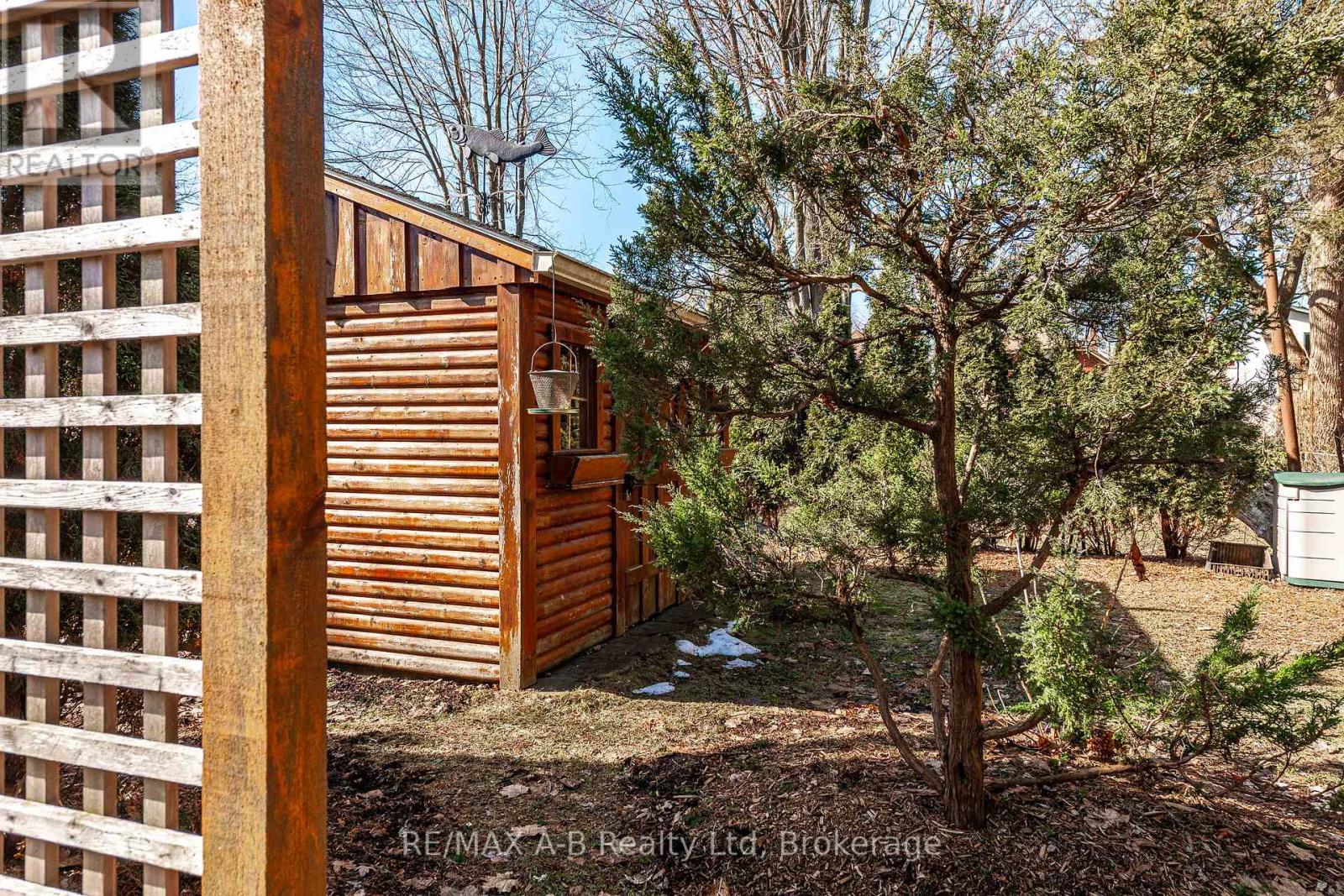 Photo 43 of 50 for 119 Thornton Avenue