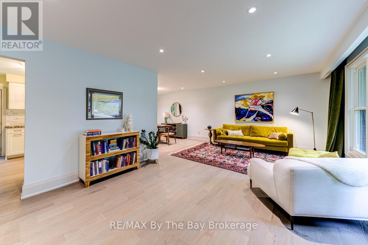 63 Rodrium Road, Wasaga Beach, Ontario  L9Z 1R5 - Photo 12 - S12019056