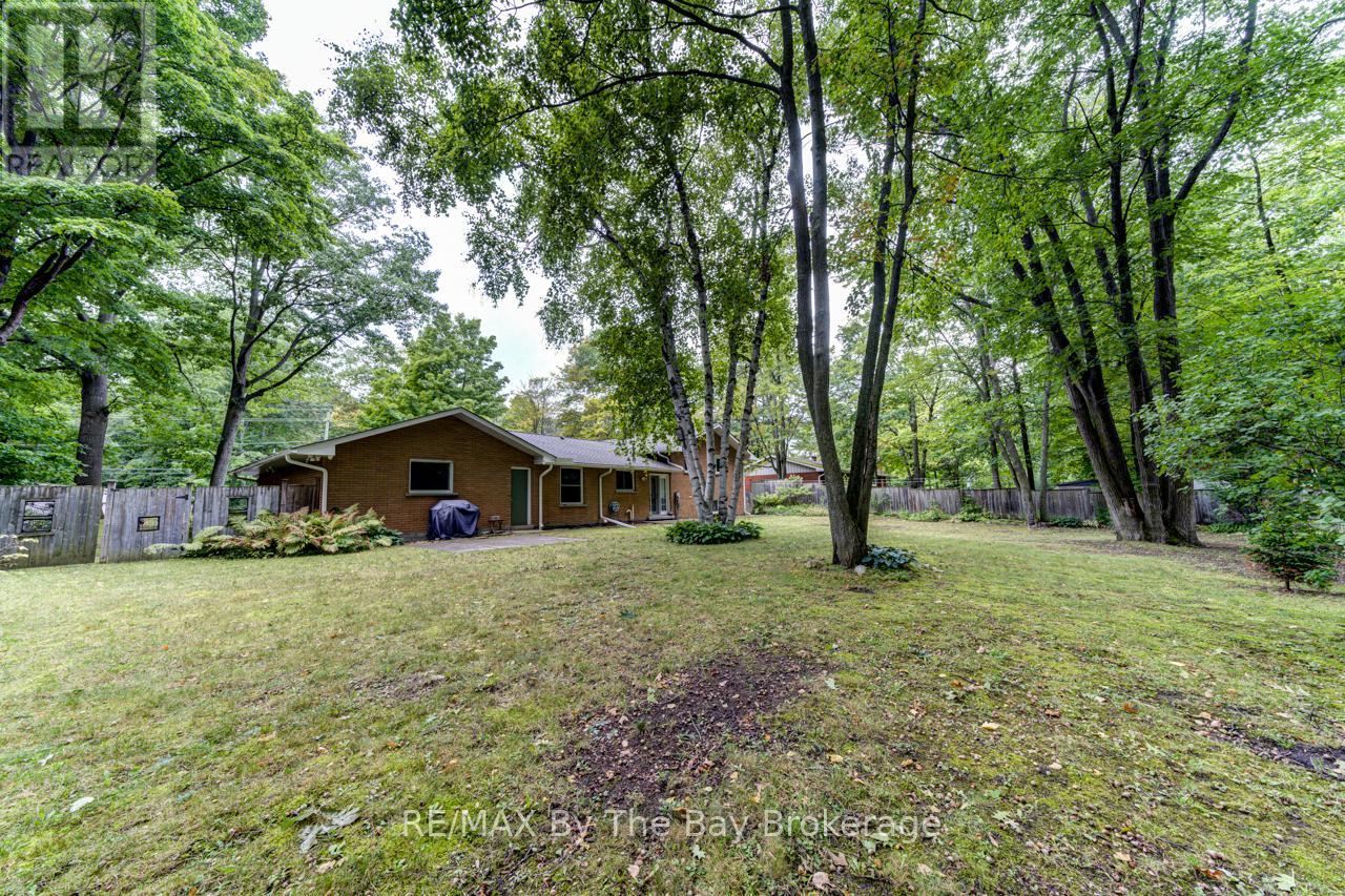 63 Rodrium Road, Wasaga Beach, Ontario  L9Z 1R5 - Photo 42 - S12019056