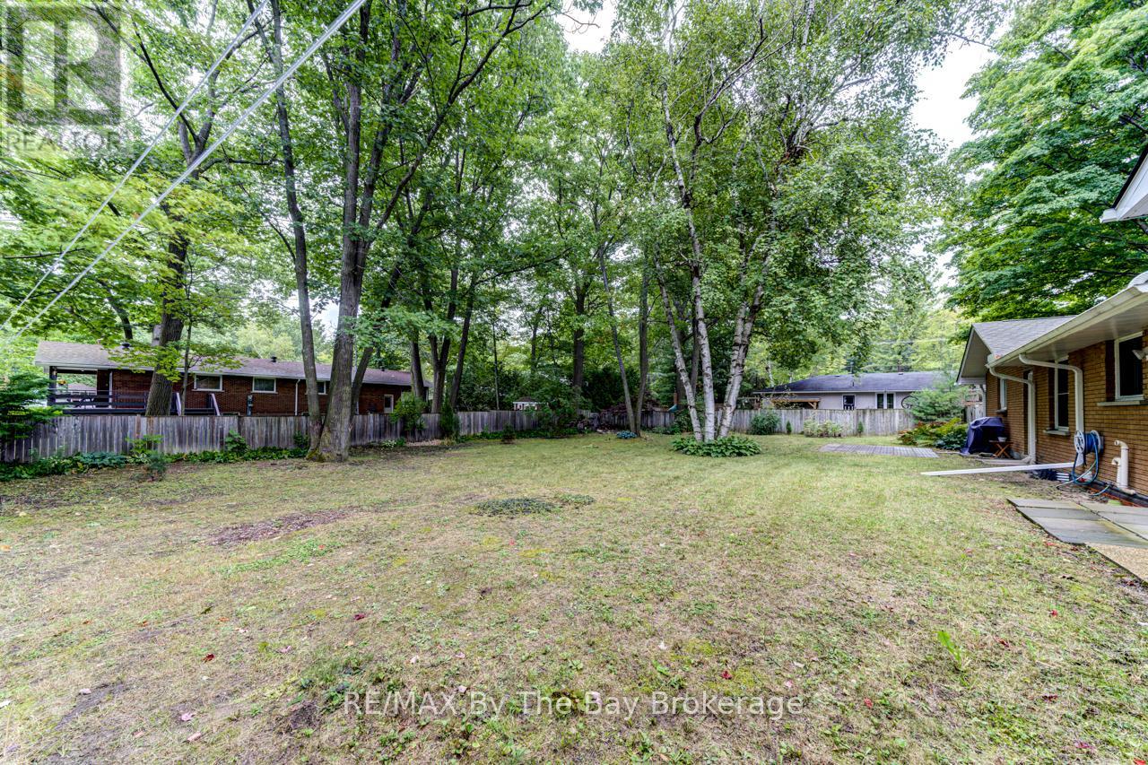 63 Rodrium Road, Wasaga Beach, Ontario  L9Z 1R5 - Photo 45 - S12019056