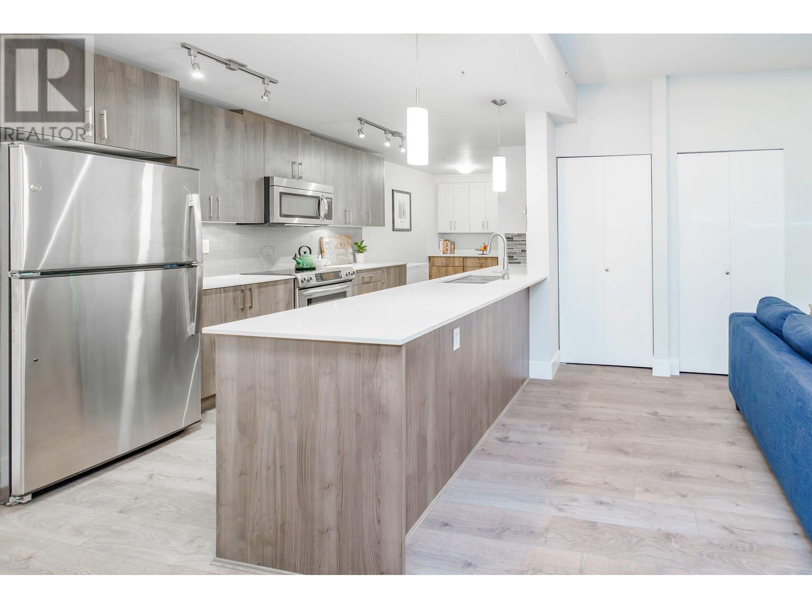 106 630 Como Lake Avenue, Coquitlam, British Columbia  V3J 0E4 - Photo 4 - R2976437