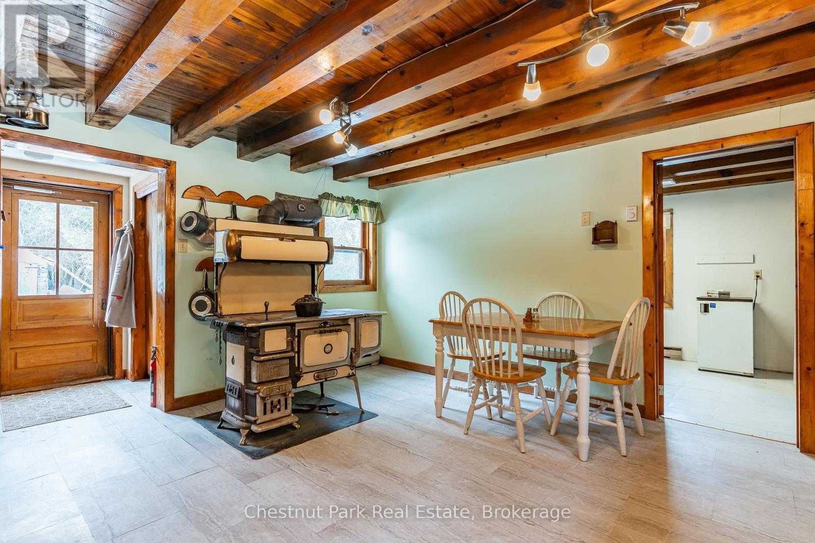 443 Centre Diagonal Road, South Bruce Peninsula, Ontario  N0H 2T0 - Photo 10 - X12008474
