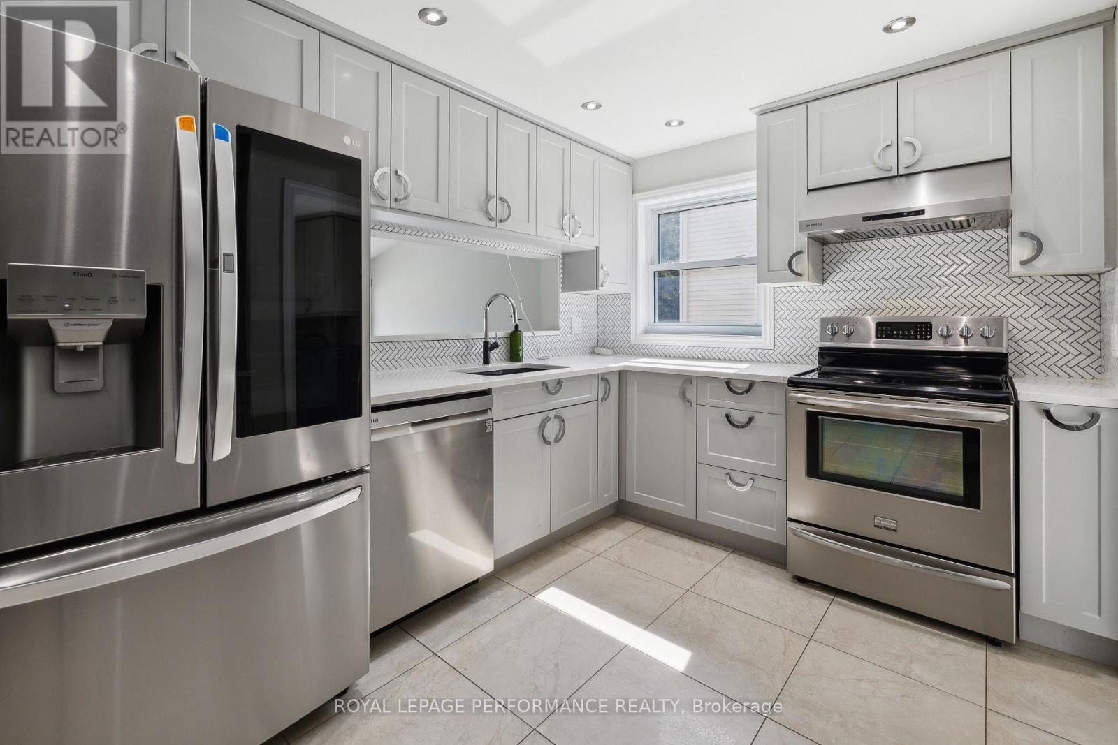 1873 Du Clairvaux Road, Ottawa, Ontario  K1C 5X9 - Photo 13 - X12019072