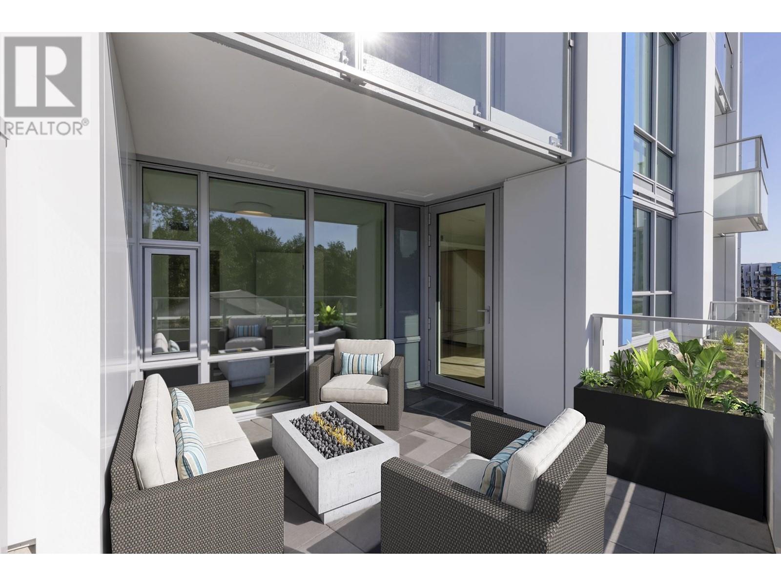 318 1500 Fern Street, North Vancouver, British Columbia  V7J 0E6 - Photo 1 - R2977862