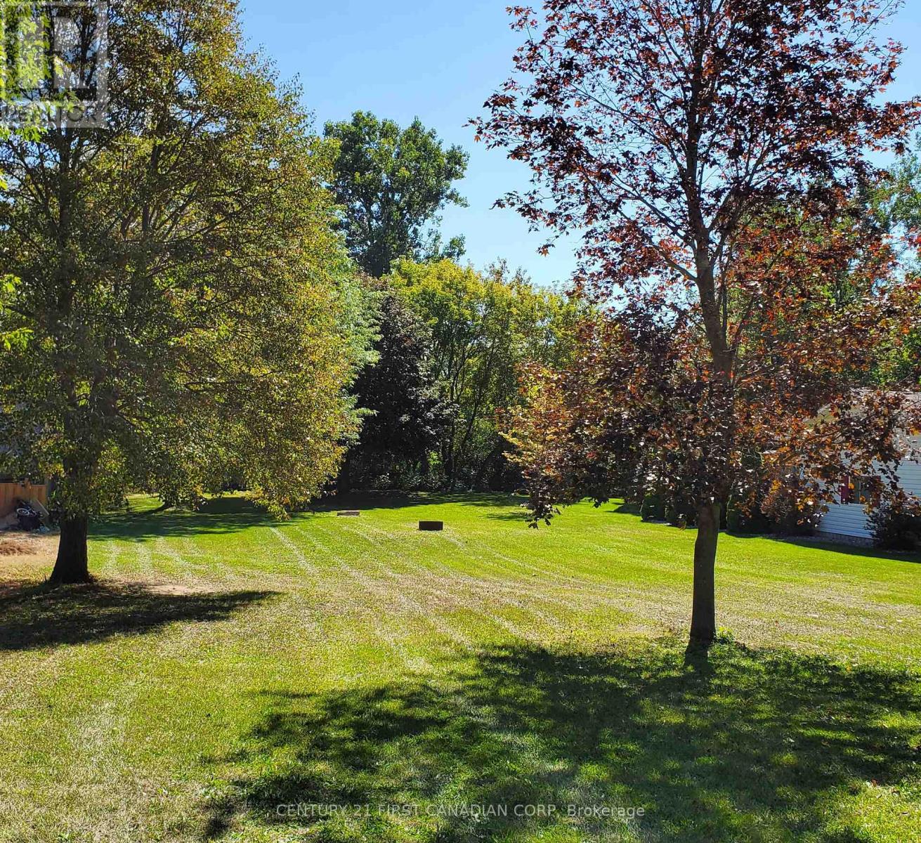 8275 Goosemarsh Line, Lambton Shores, Ontario  N0M 1T0 - Photo 2 - X12016270