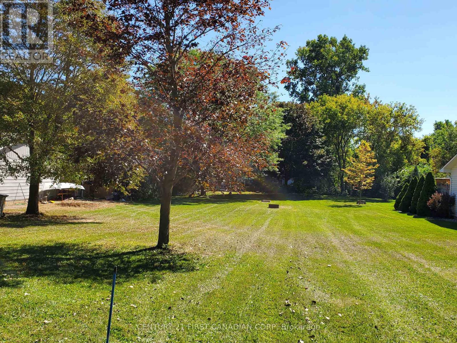 8275 Goosemarsh Line, Lambton Shores, Ontario  N0M 1T0 - Photo 3 - X12016270