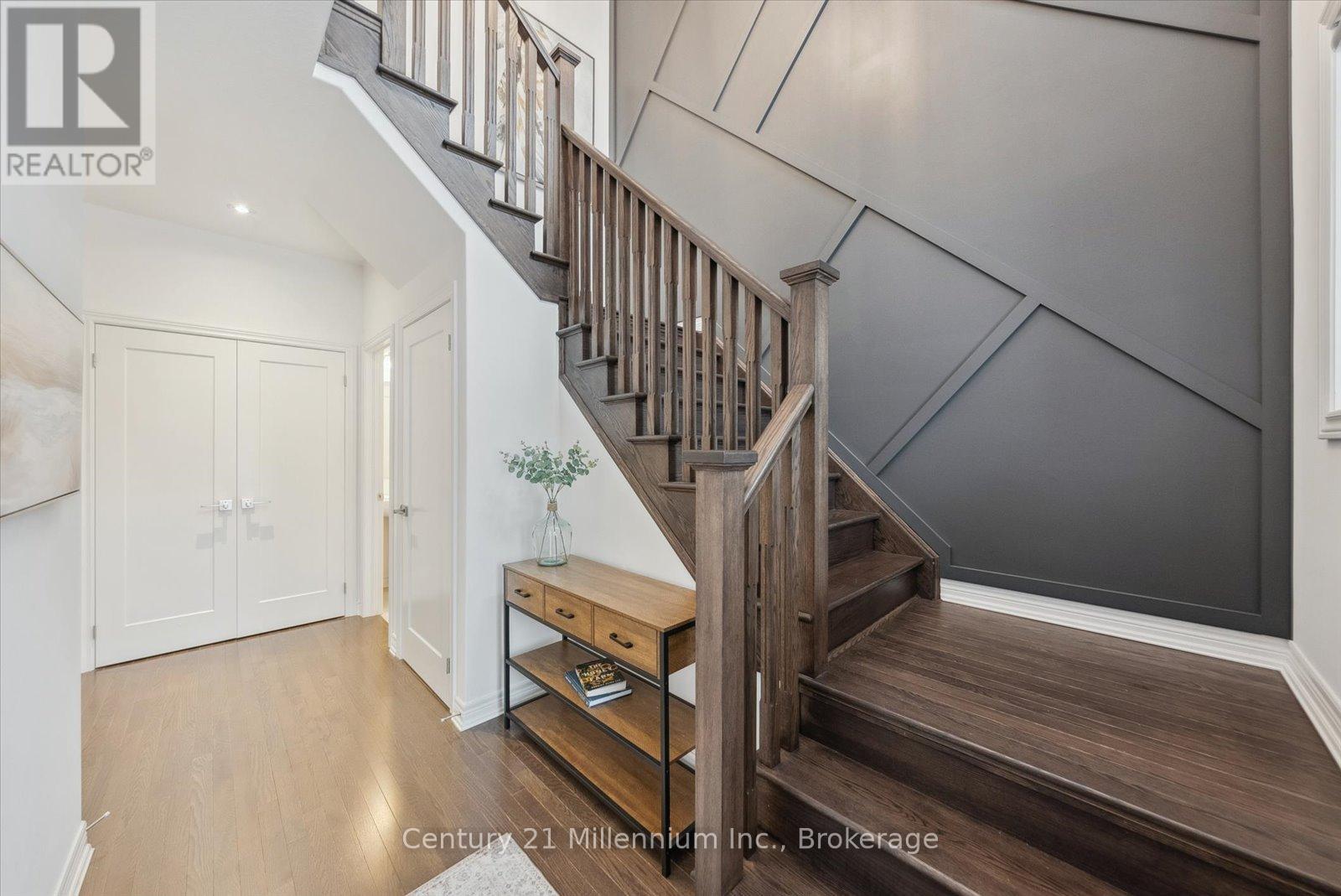 16 Bassett Street, Collingwood, Ontario  L9Y 3B7 - Photo 6 - S12019084