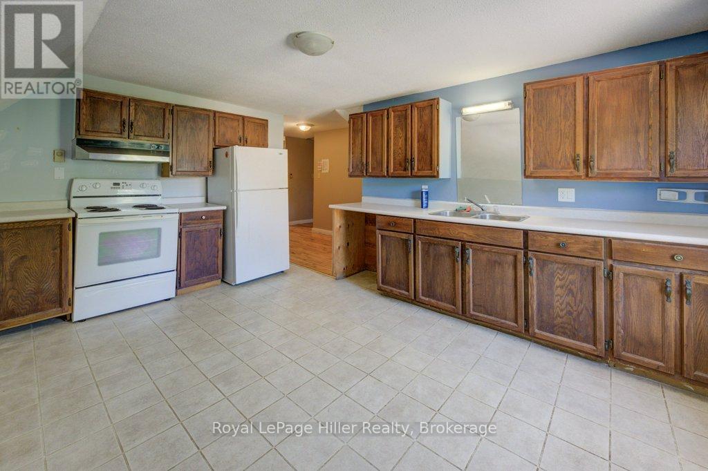 28 Wilson Street, Huron East, Ontario  N0K 1W0 - Photo 31 - X12019083