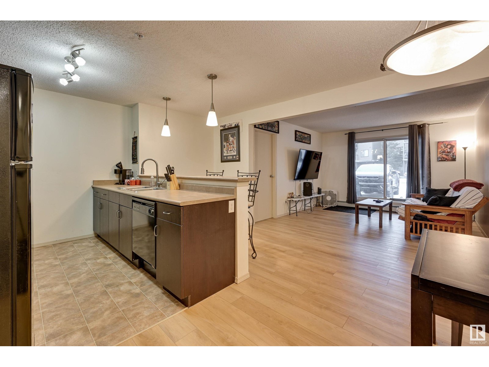 Property at #110 1188 HYNDMAN RD NW image 3
