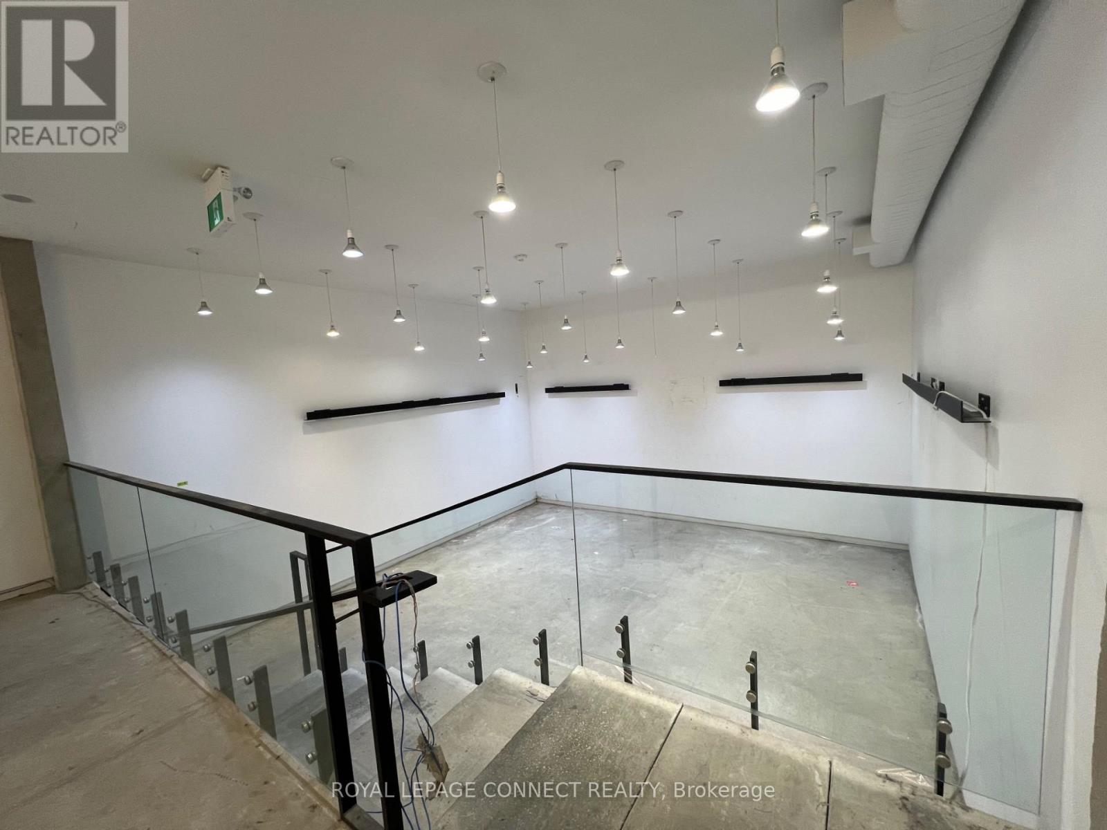 Main - 406 Roncesvalles Avenue, Toronto, Ontario  M6R 2M9 - Photo 22 - W12019085