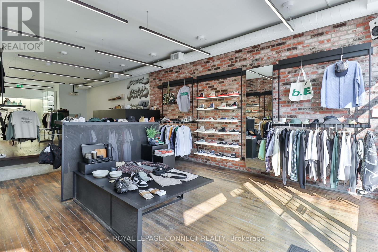 Main - 406 Roncesvalles Avenue, Toronto, Ontario  M6R 2M9 - Photo 5 - W12019085