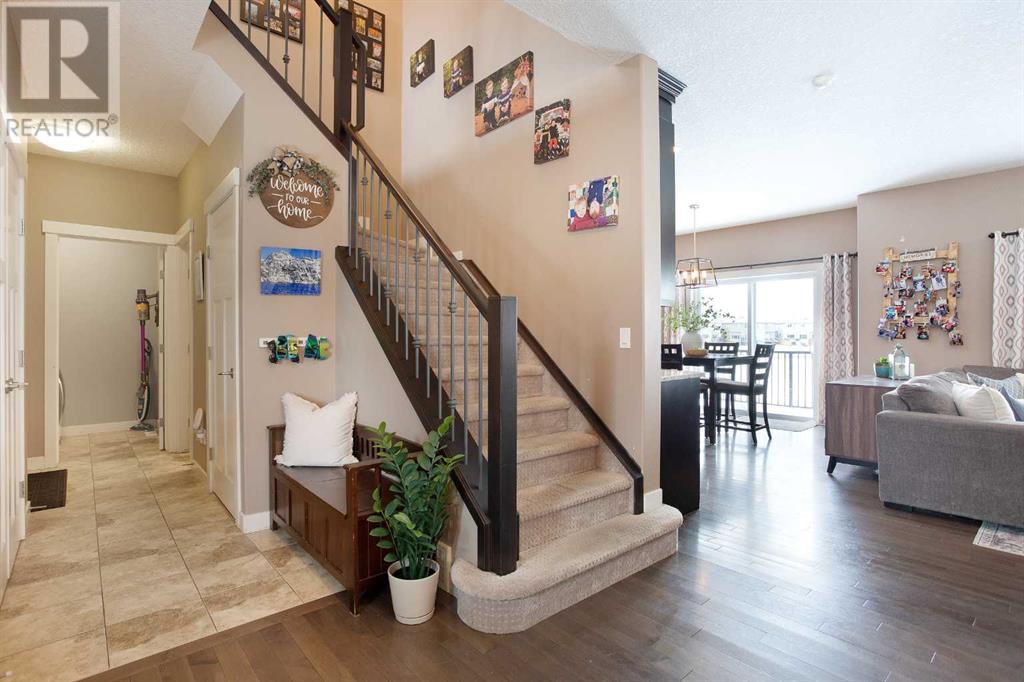 581 Luxstone Landing Sw, Airdrie, Alberta  T4B 0C7 - Photo 11 - A2192510