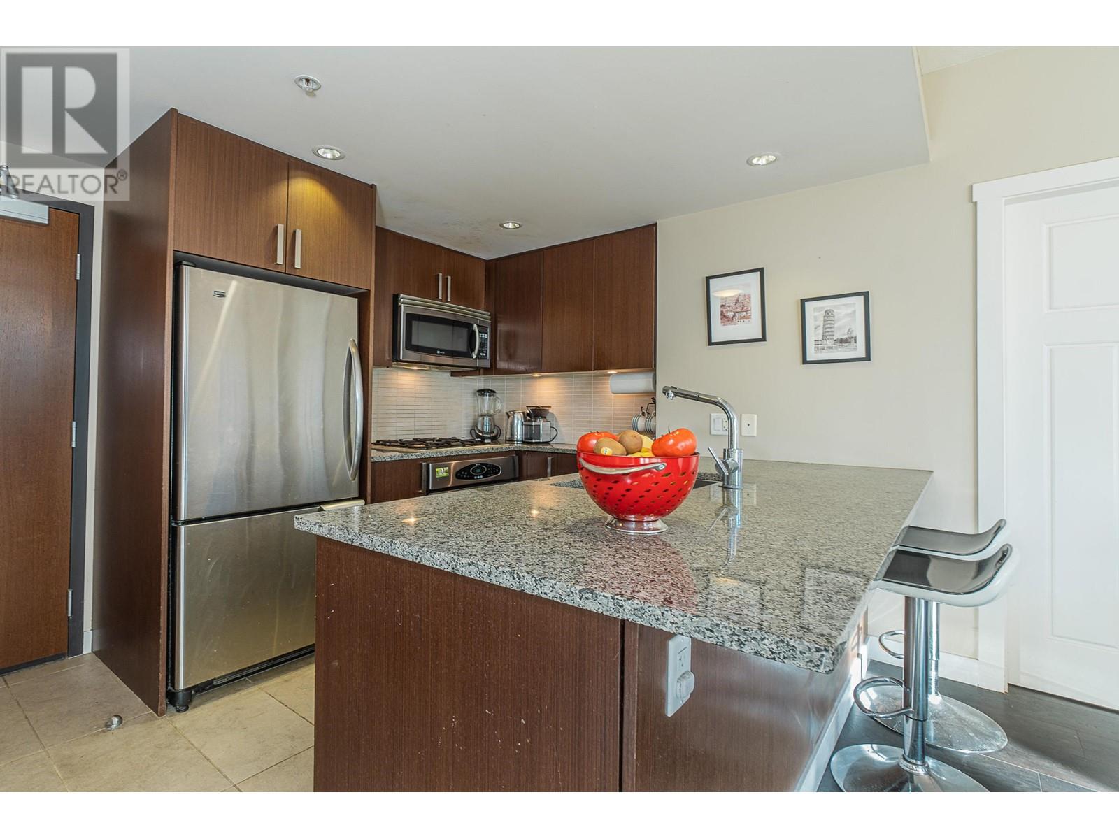 507 2978 Glen Drive, Coquitlam, British Columbia  V3B 0C3 - Photo 5 - R2977484