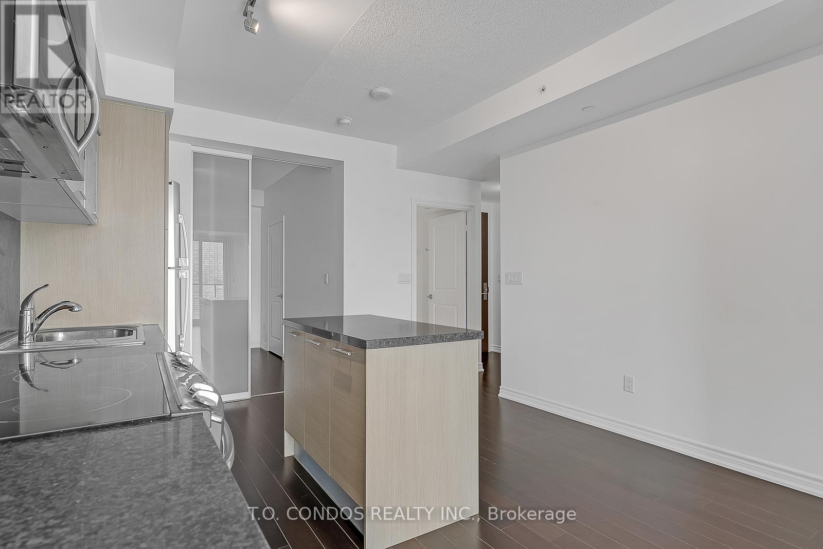 3808 - 386 Yonge Street, Toronto, Ontario  M5B 0A5 - Photo 10 - C12018474