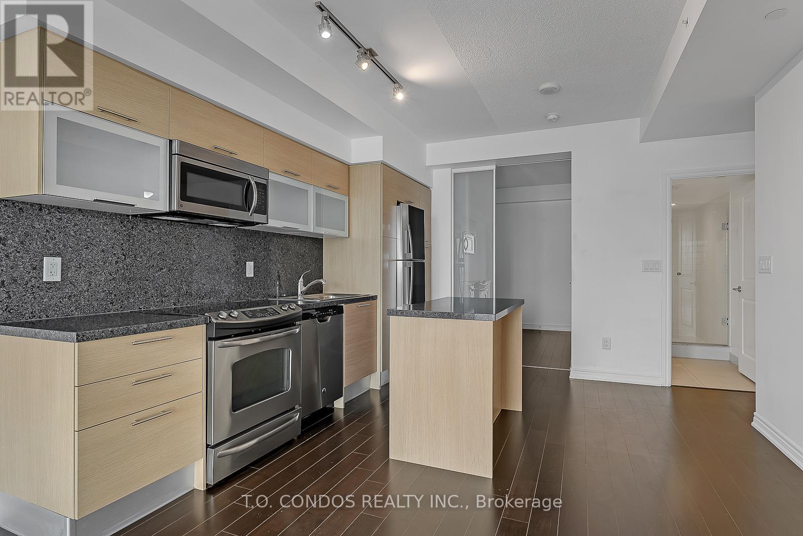 3808 - 386 Yonge Street, Toronto, Ontario  M5B 0A5 - Photo 5 - C12018474