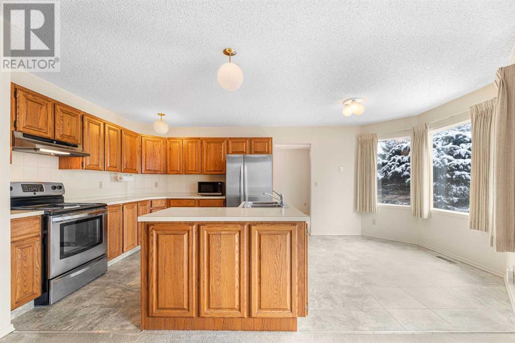 48 Cedarbrook Close Sw, Calgary, Alberta  T2W 5B8 - Photo 11 - A2198121