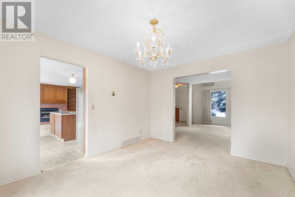 48 Cedarbrook Close Sw, Calgary, Alberta  T2W 5B8 - Photo 7 - A2198121