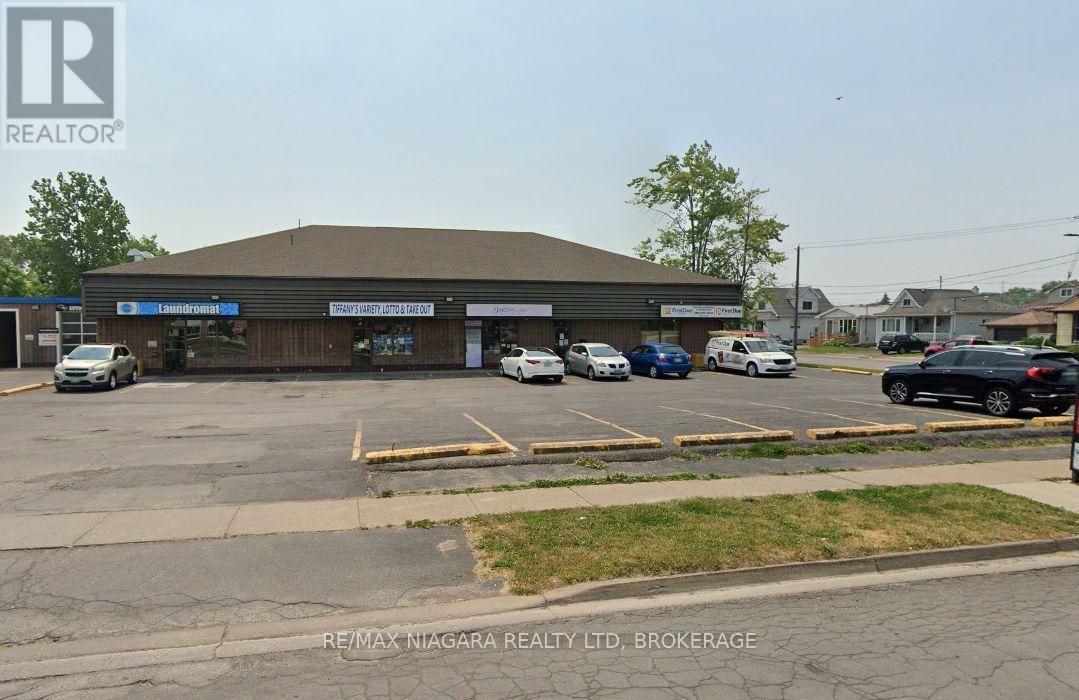 4 - 601 Southworth Street, Welland, Ontario  L3B 2A2 - Photo 2 - X12019219
