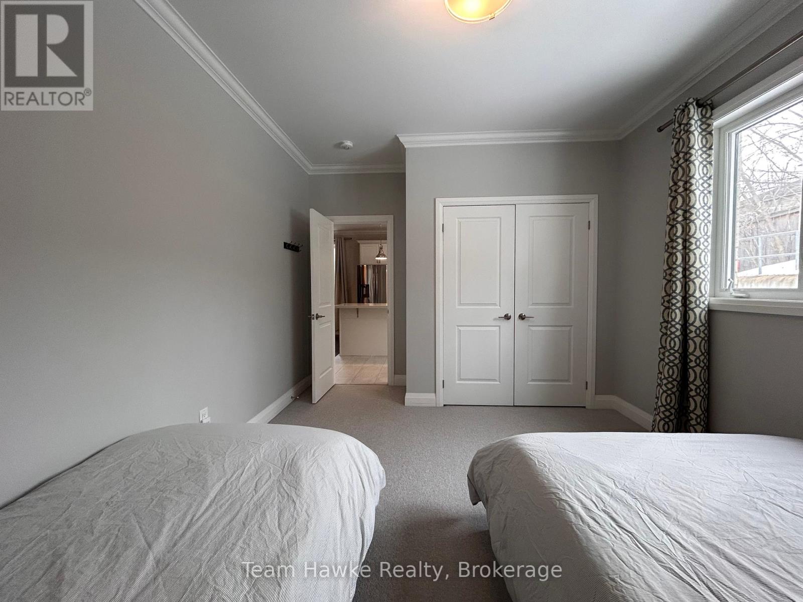 152 Bishop Drive, Barrie, Ontario  L4N 6X8 - Photo 14 - S12019211