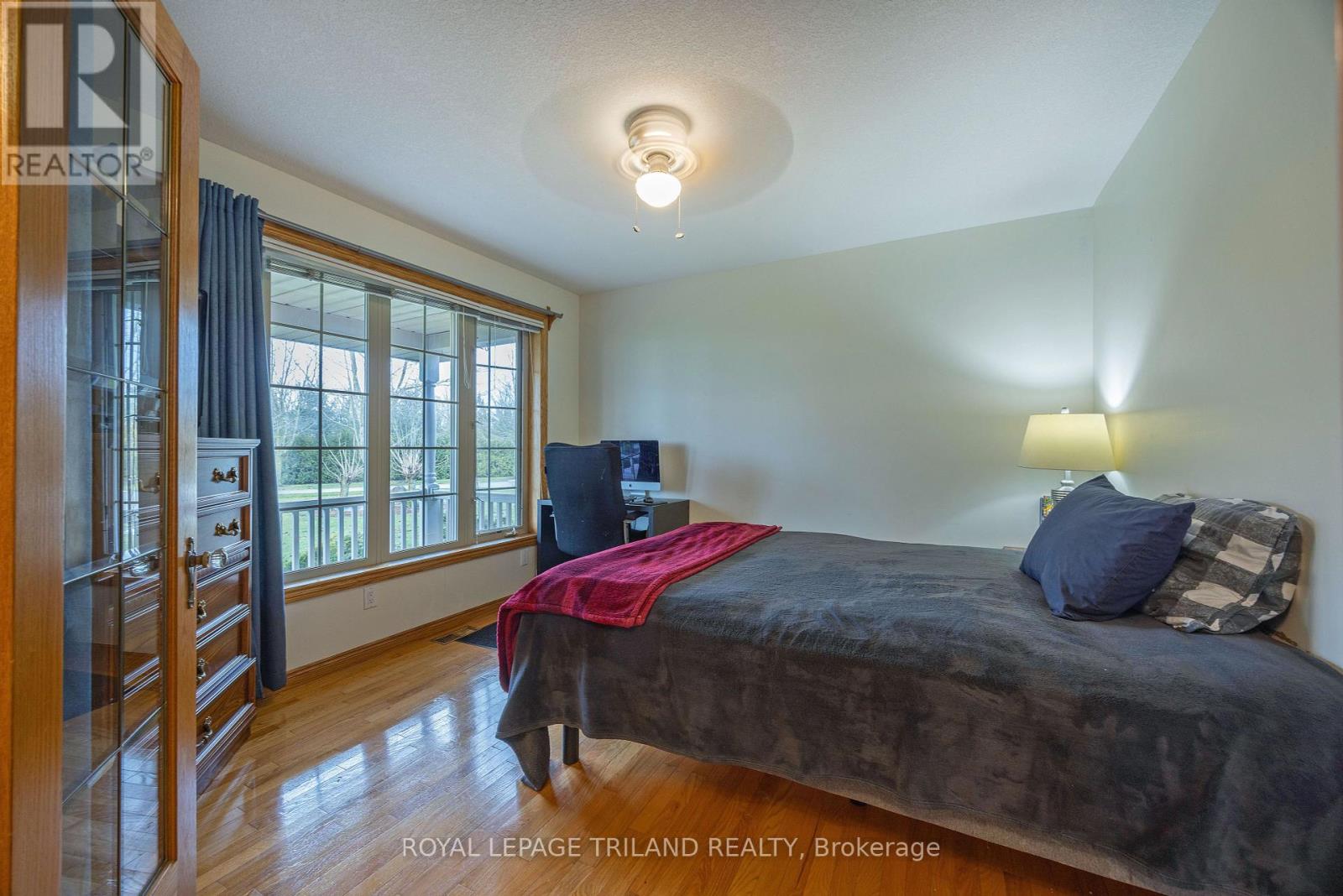 22164 Dundonald Road, Southwest Middlesex, Ontario  N0L 1M0 - Photo 14 - X11889671
