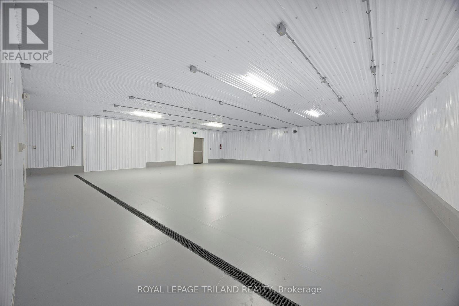 22164 Dundonald Road, Southwest Middlesex, Ontario  N0L 1M0 - Photo 33 - X11889671