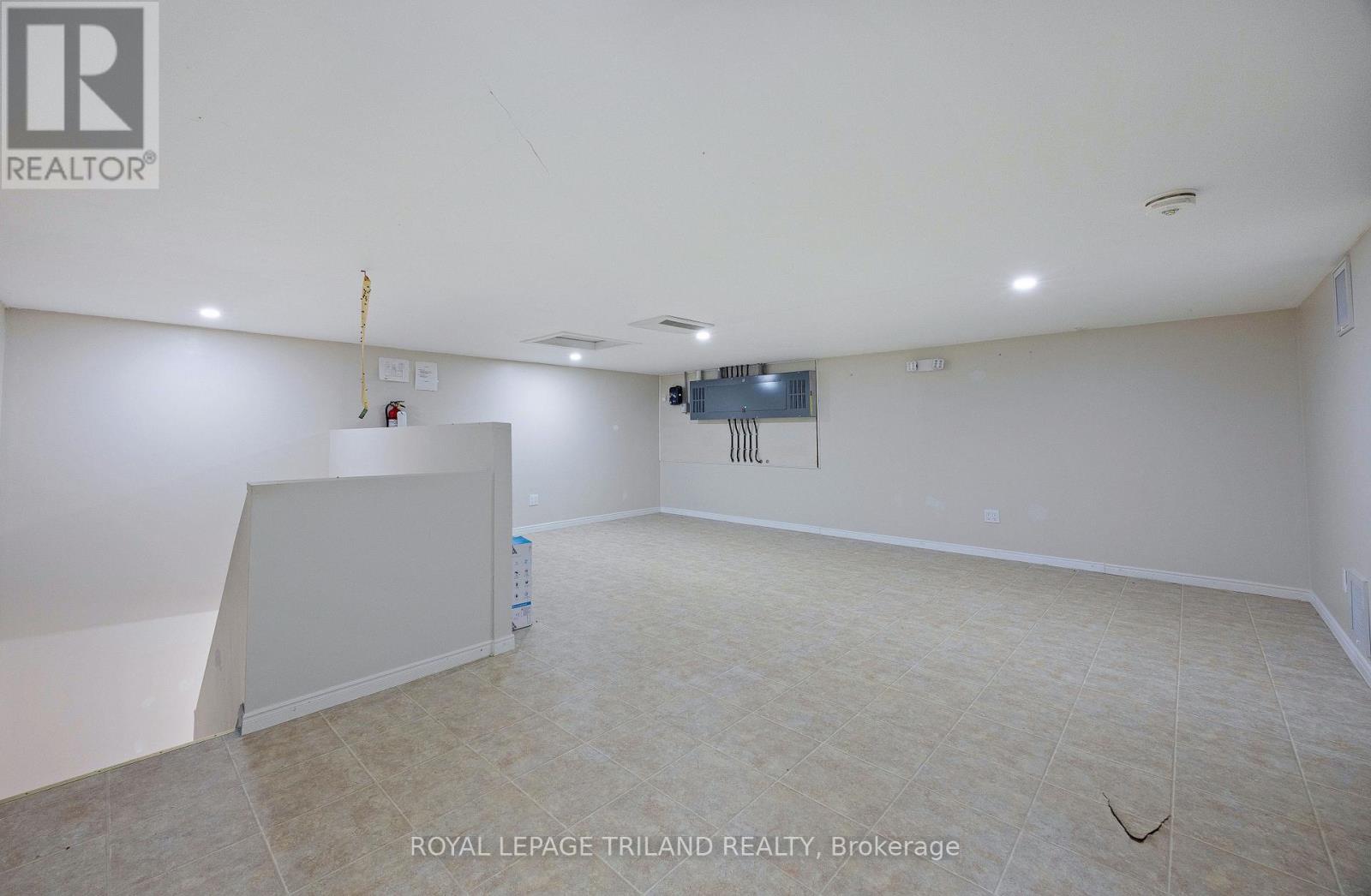 22164 Dundonald Road, Southwest Middlesex, Ontario  N0L 1M0 - Photo 35 - X11889671