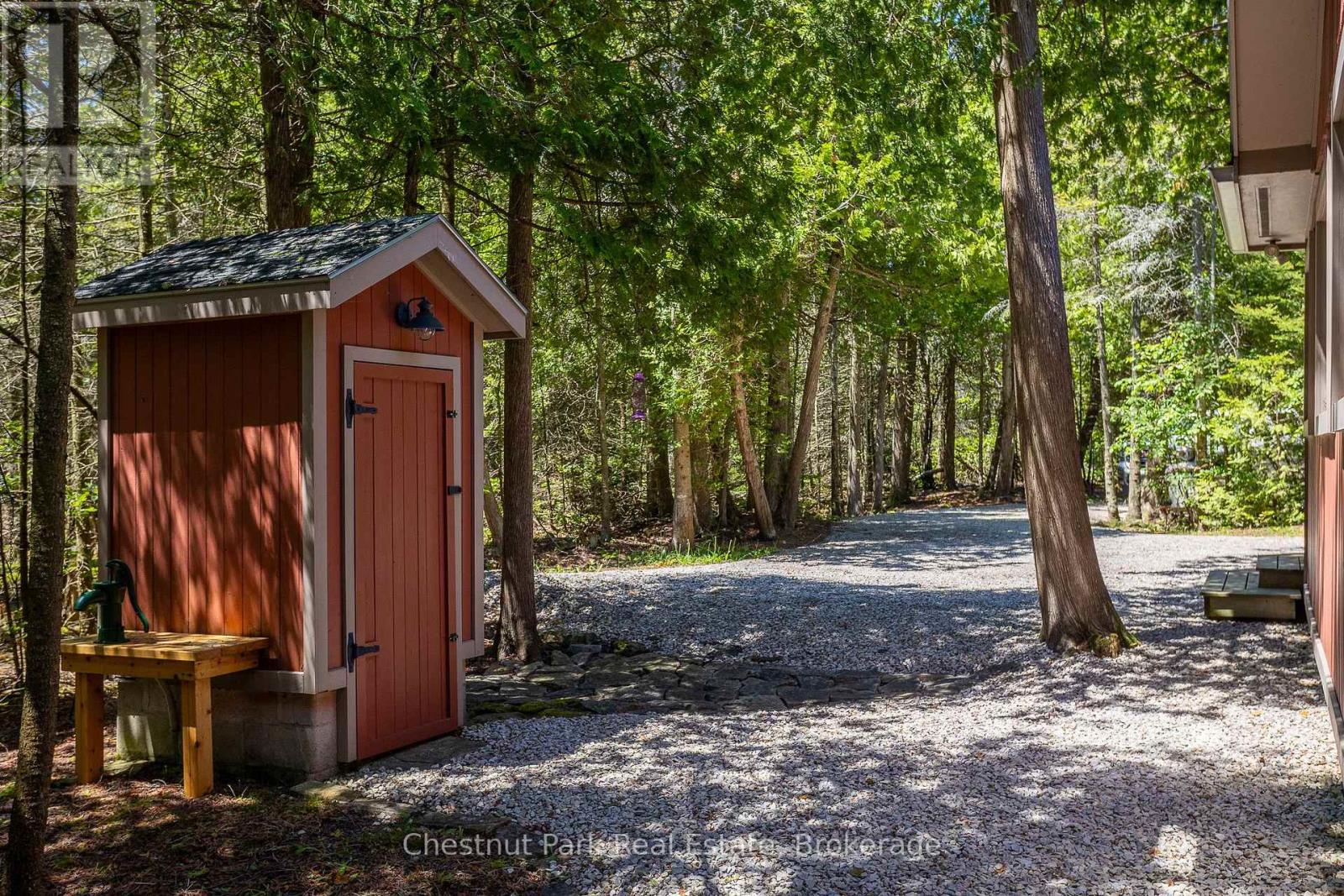 93 Borden Drive, Northern Bruce Peninsula, Ontario  N0H 2R0 - Photo 33 - X12018888