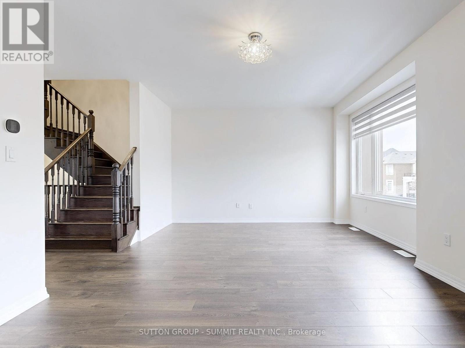 228 Harold Dent Trail, Oakville, Ontario  L6M 1S2 - Photo 6 - W12019216