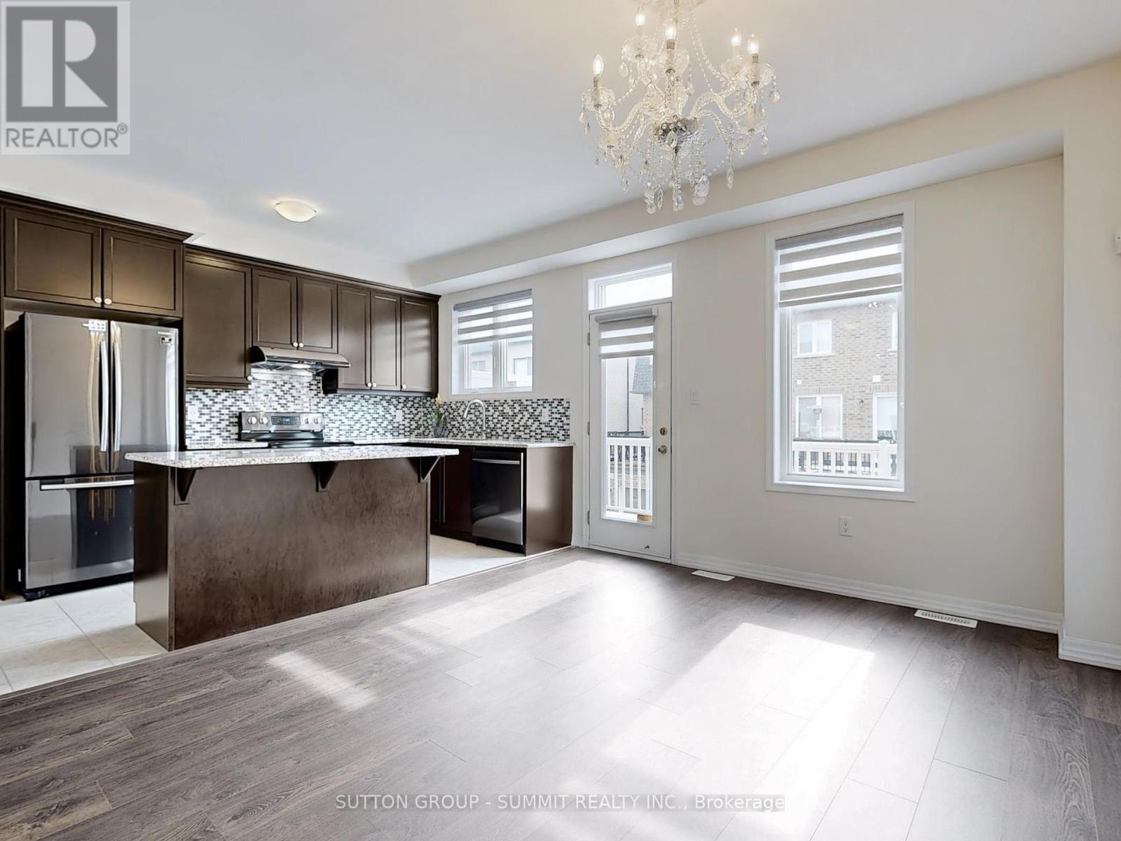 228 Harold Dent Trail, Oakville, Ontario  L6M 1S2 - Photo 7 - W12019216
