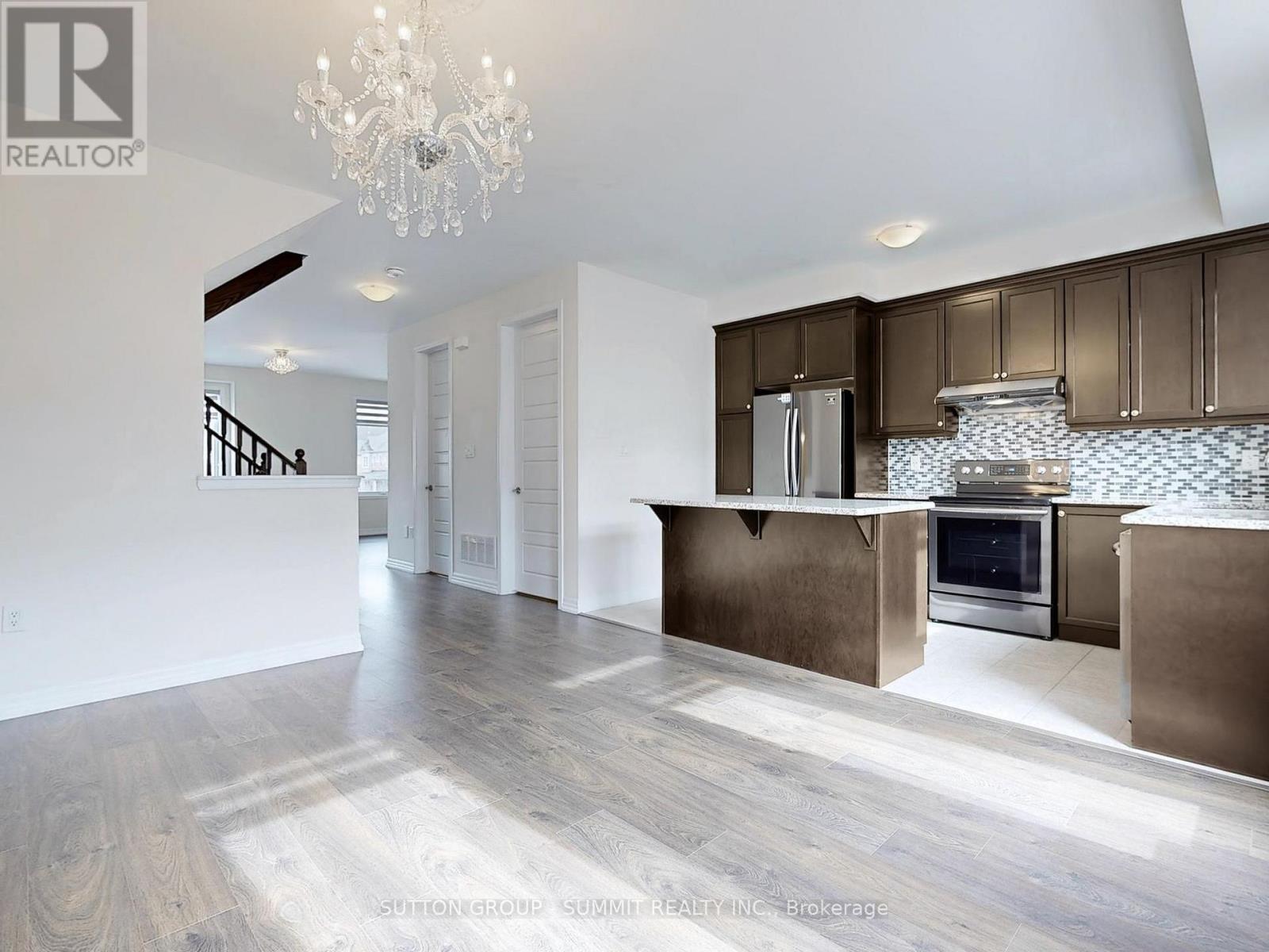 228 Harold Dent Trail, Oakville, Ontario  L6M 1S2 - Photo 8 - W12019216