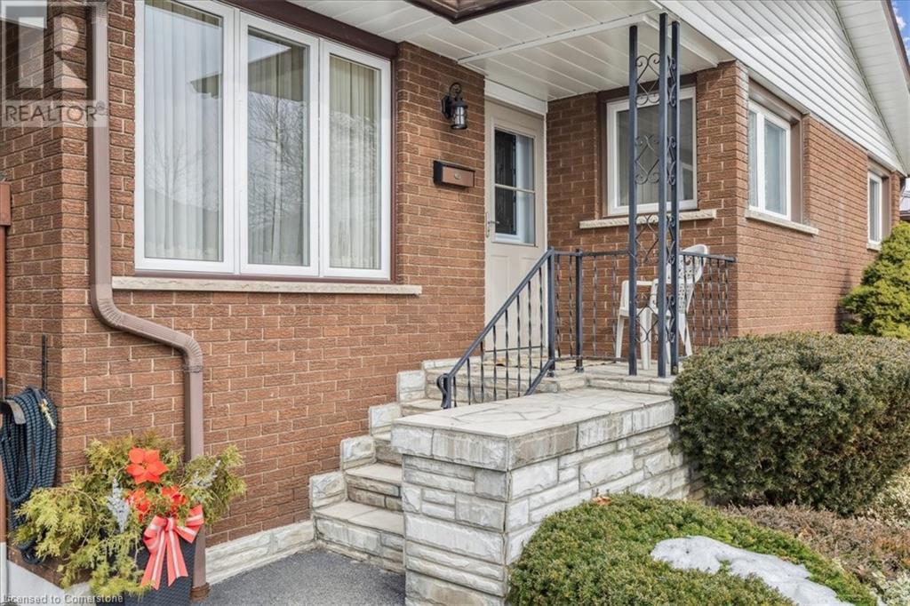 Property at 40 PURNELL Drive image 4