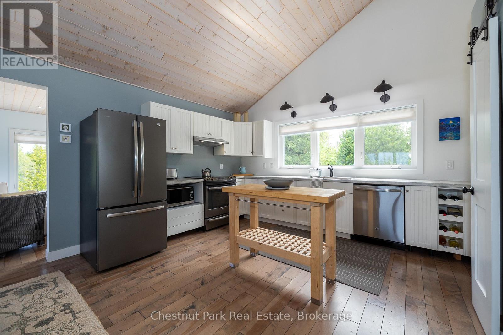 422 Dorcas Bay Road, Northern Bruce Peninsula, Ontario  N0H 2R0 - Photo 7 - X12018924