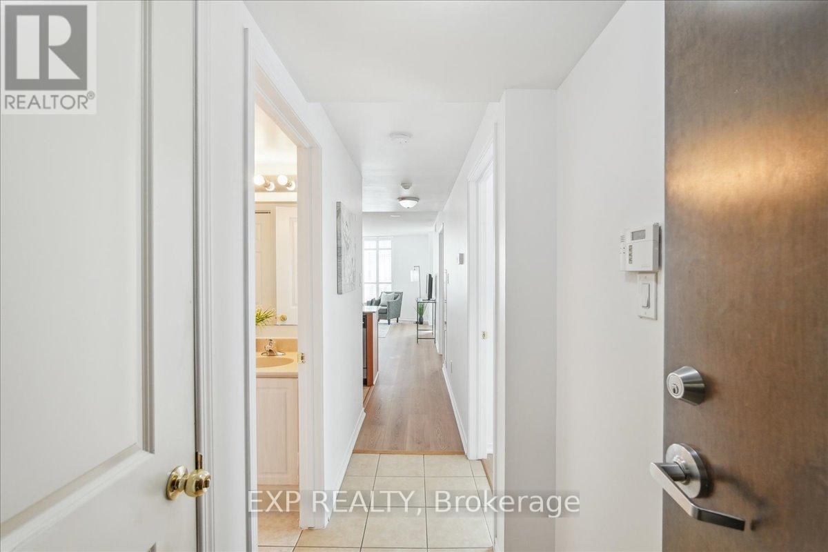 Property at 706 - 9 GEORGE STREET N image 2