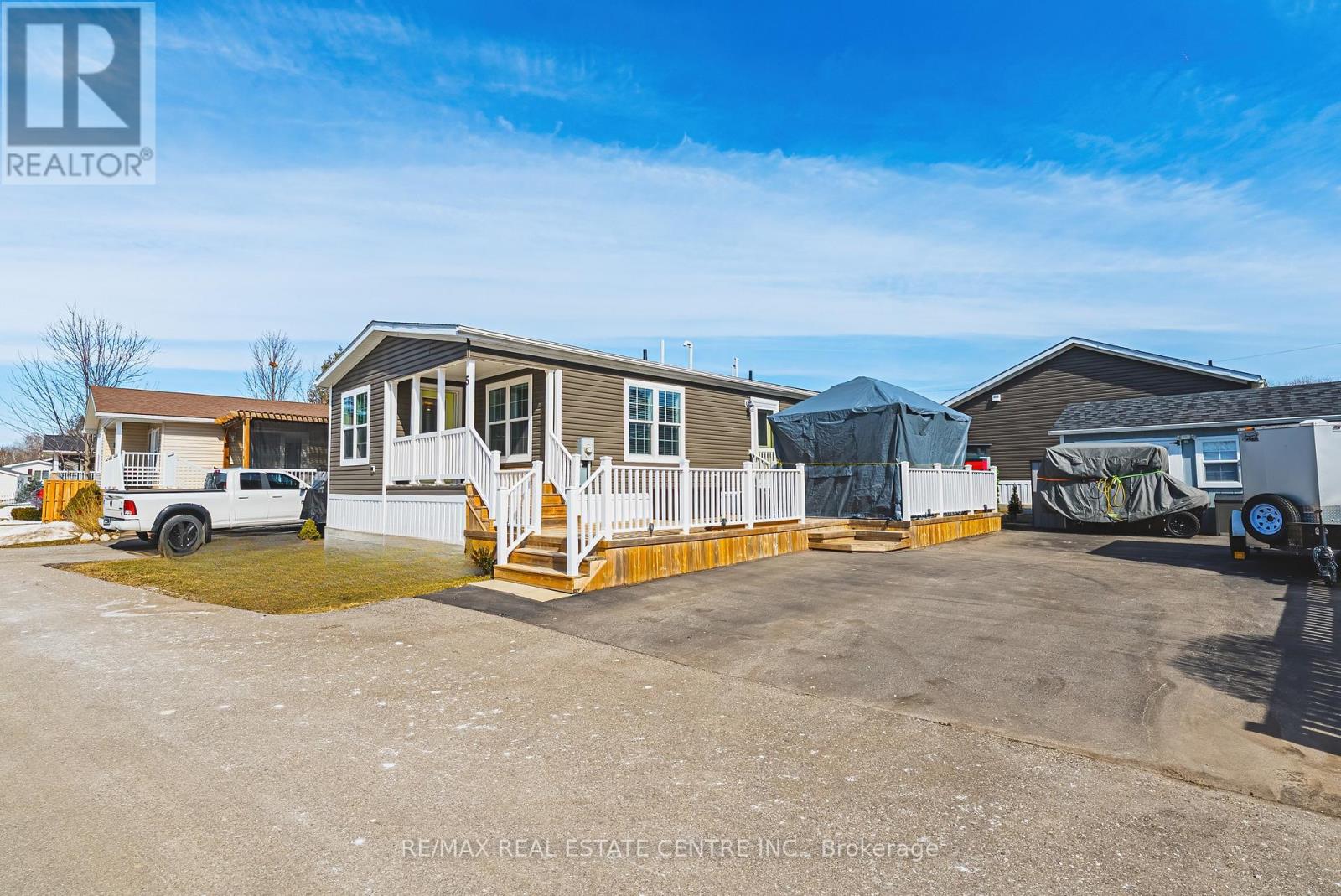 5 Sumac Street, Puslinch, Ontario  N0B 2J0 - Photo 2 - X12019264