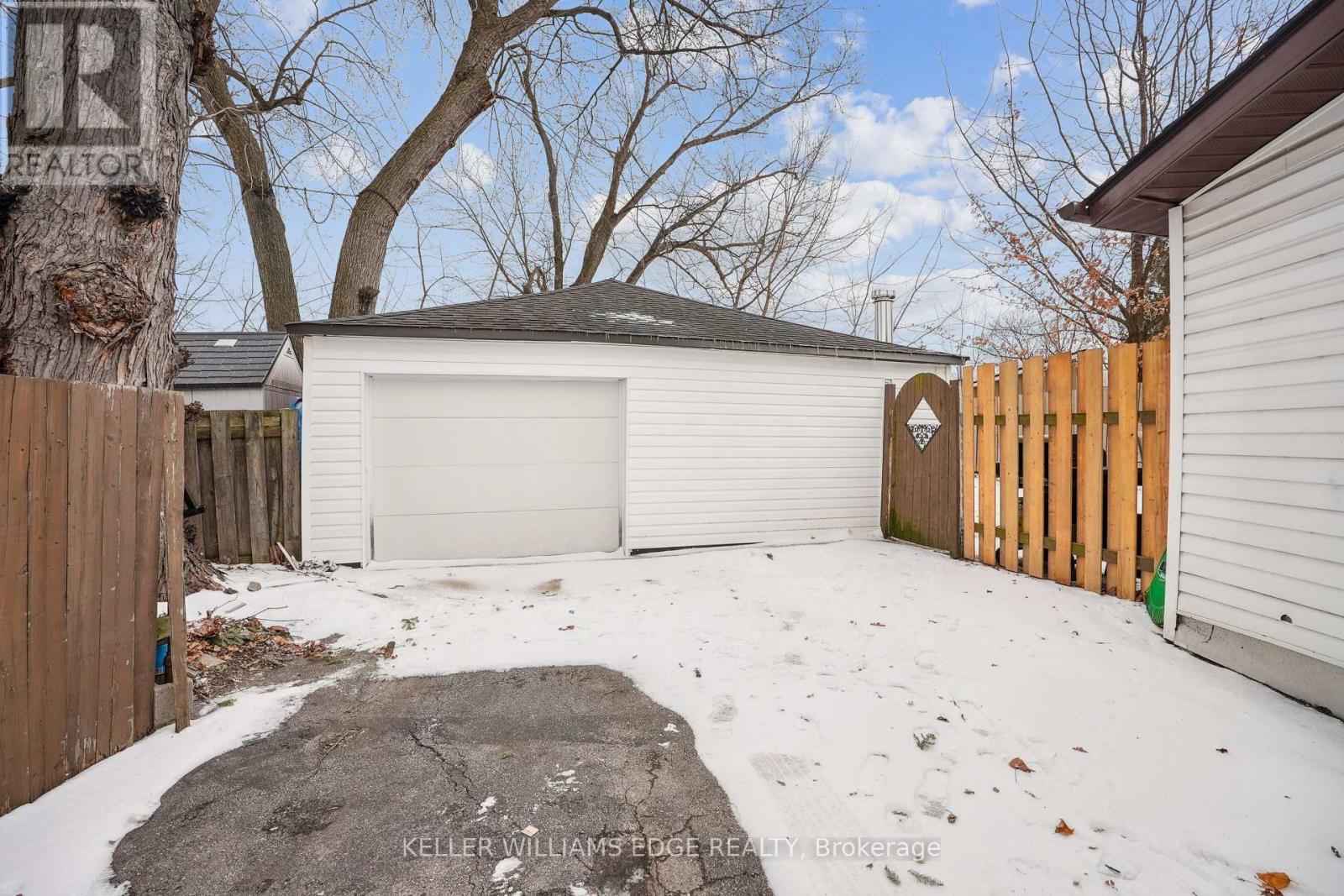 239 East 22nd Street, Hamilton, Ontario  L8V 2V8 - Photo 38 - X12019279