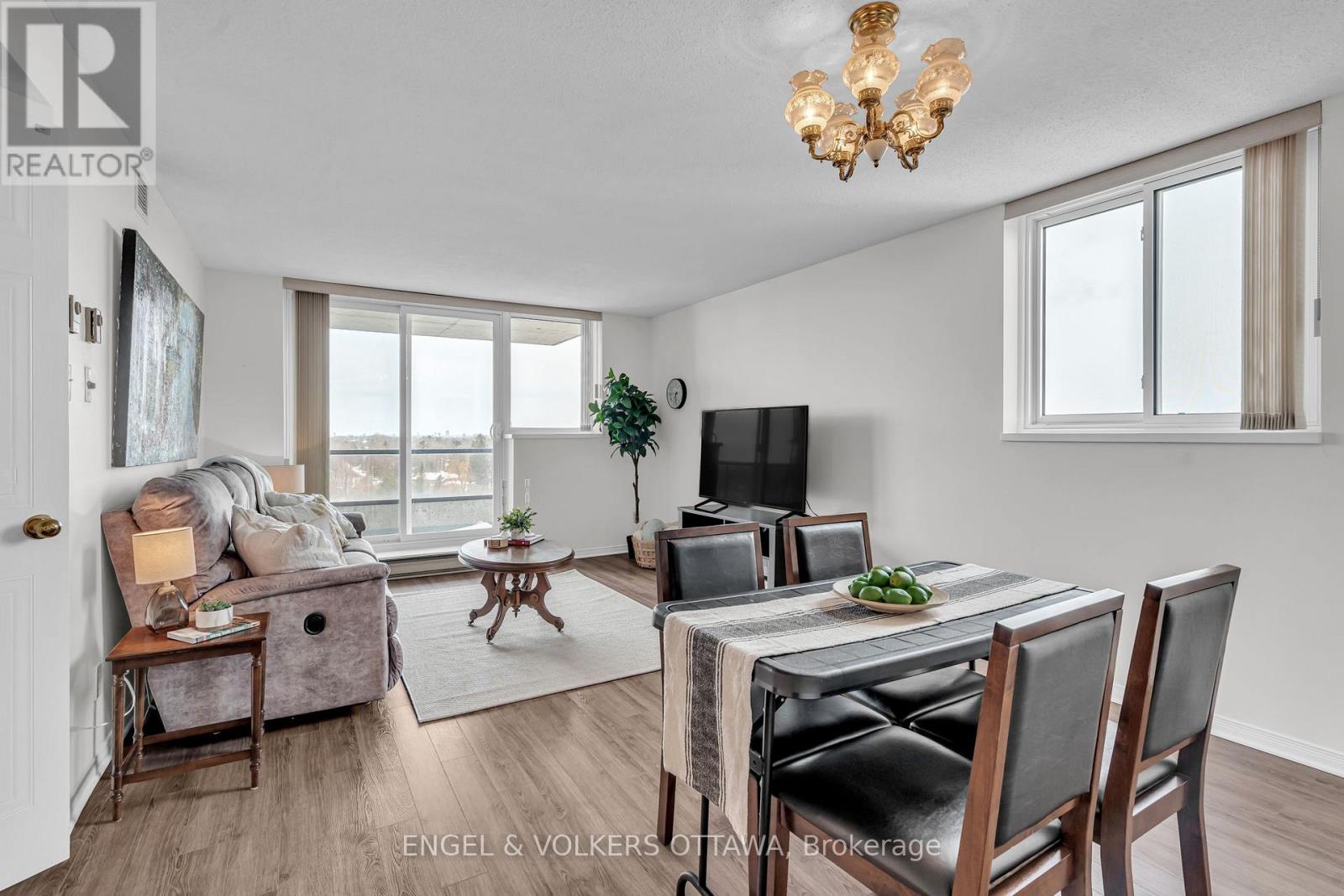 1006 - 1705 Playfair Drive, Ottawa, Ontario  K1H 8P6 - Photo 6 - X12019319