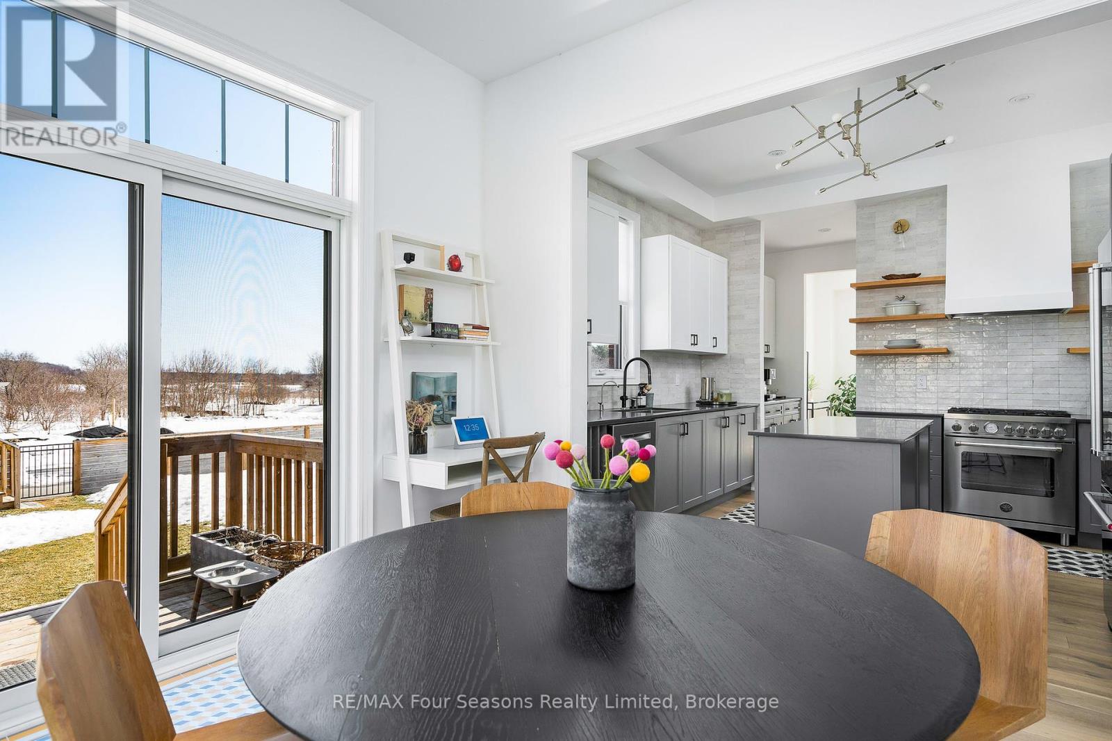 46 Francis Street E, Clearview, Ontario  L0M 1G0 - Photo 9 - S12019324