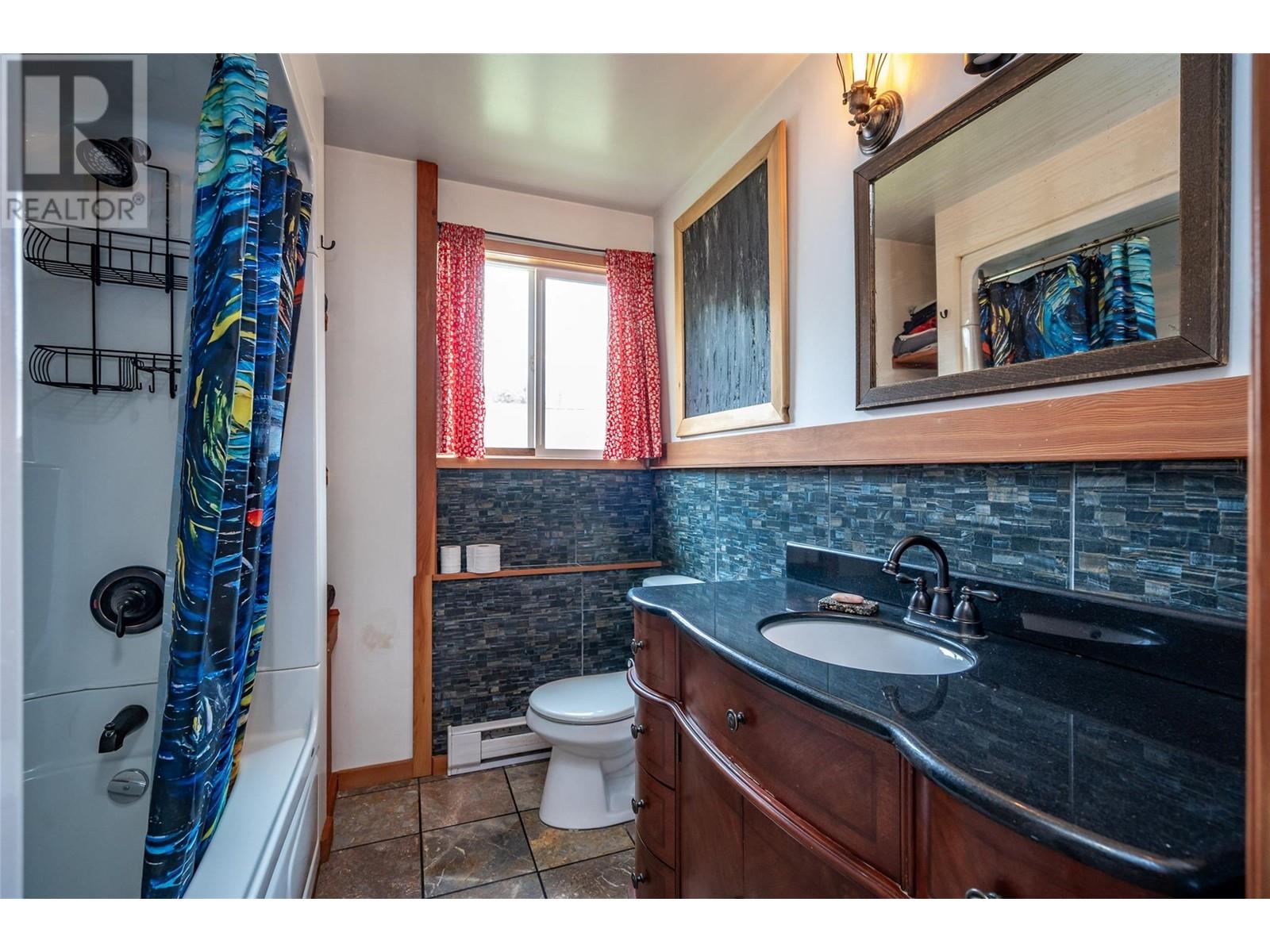 127 8th North Street, Kaslo, British Columbia  V0G 1M0 - Photo 23 - 10337497