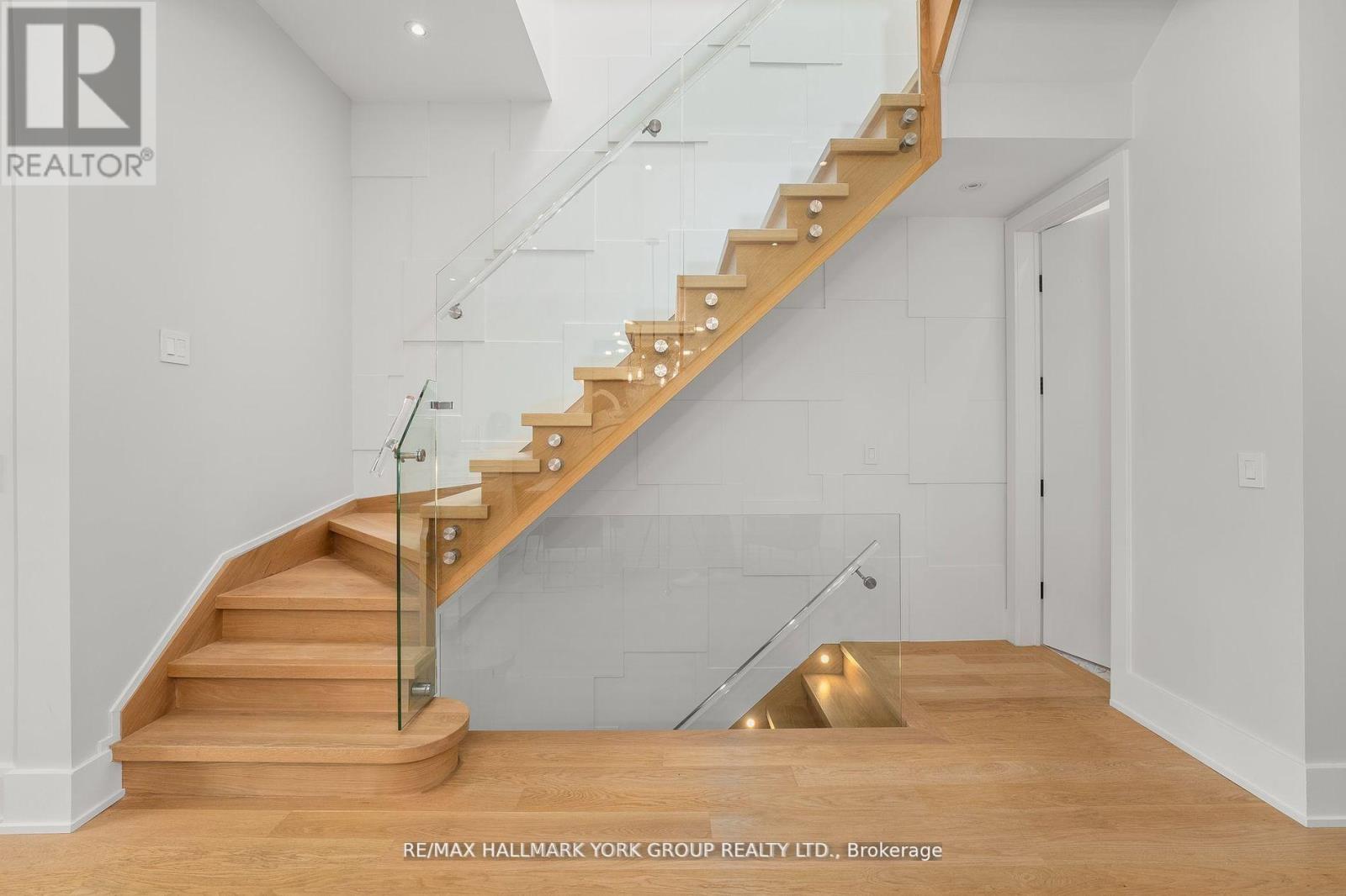 Property at 100 ROE AVENUE image 4