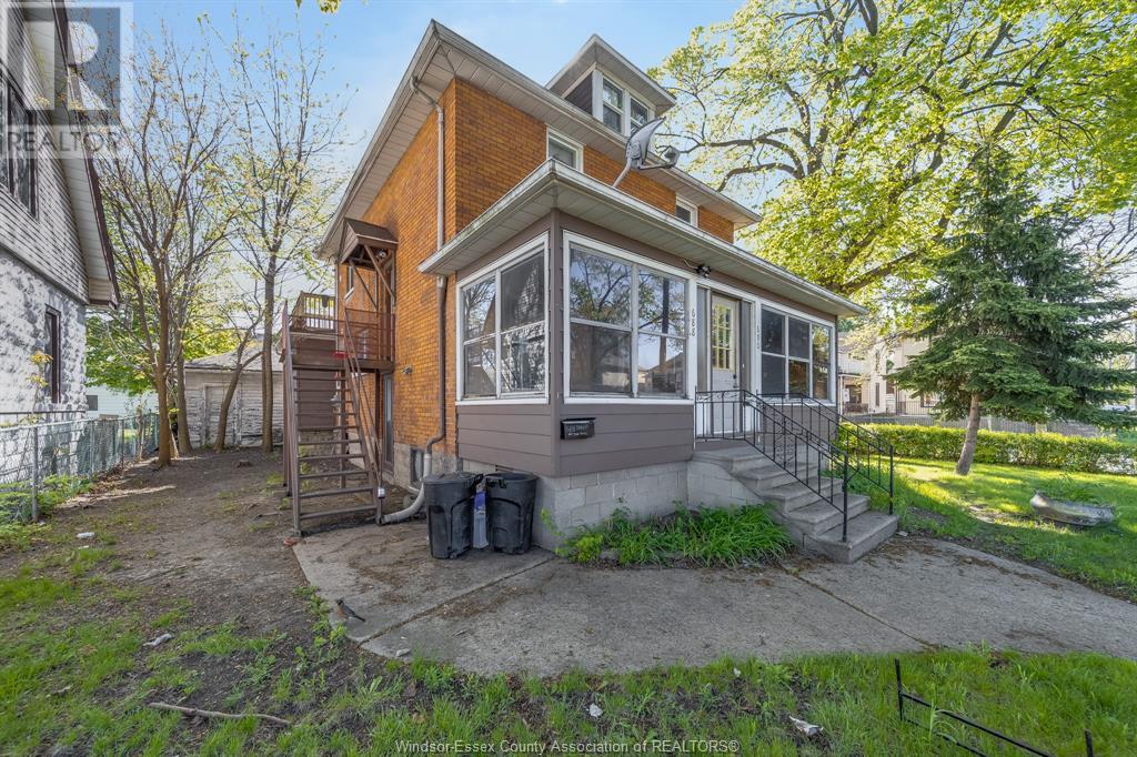 Property at 688-690 PARENT AVE. image 2