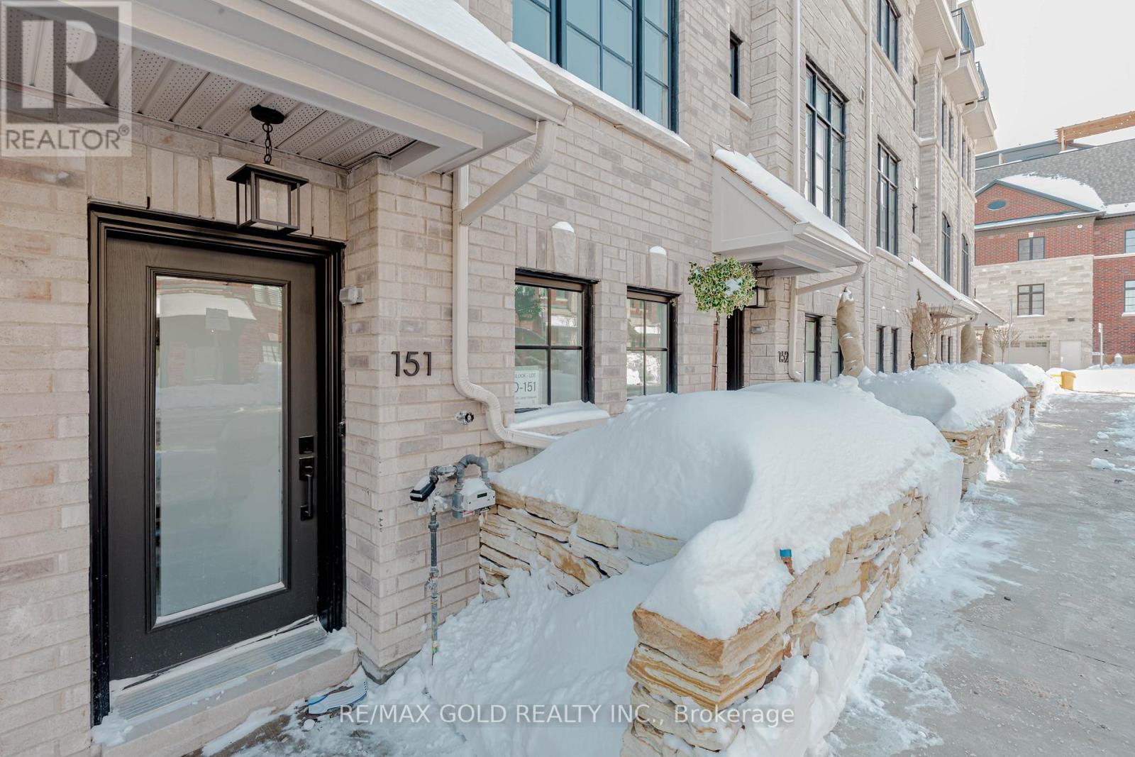 151 - 55 Lunar Crescent, Mississauga (Streetsville), Ontario  L5M 2R2 - Photo 2 - W12019376