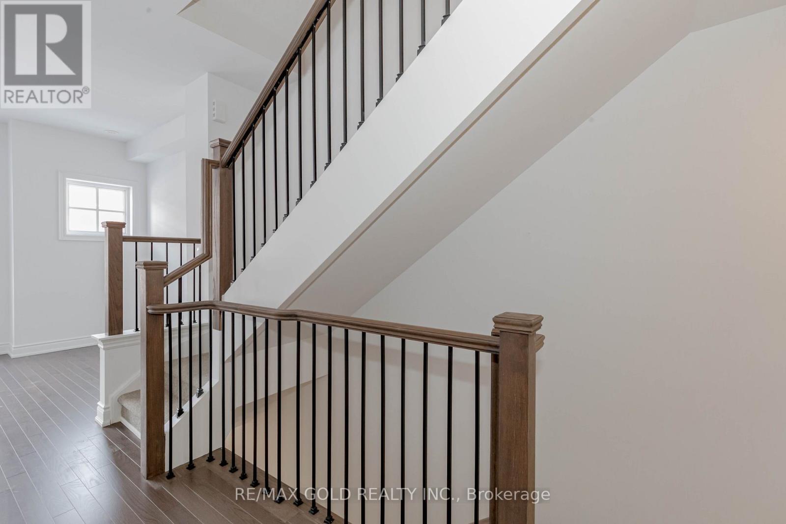 151 - 55 Lunar Crescent, Mississauga (Streetsville), Ontario  L5M 2R2 - Photo 5 - W12019376