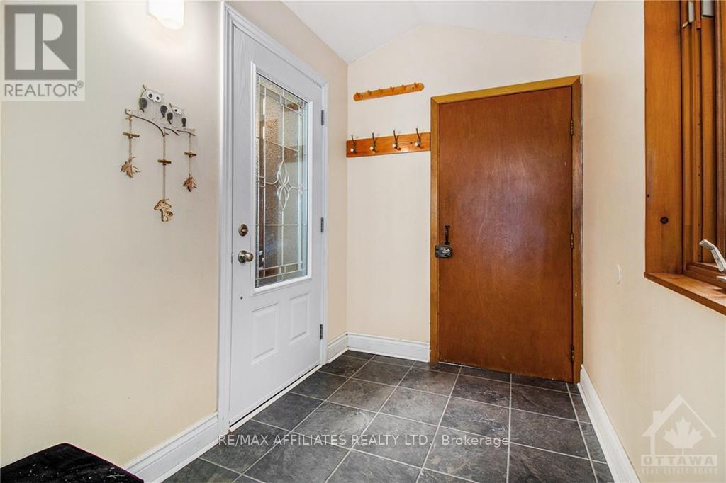 Property at 571 RIDEAU RIVER ROAD image 3