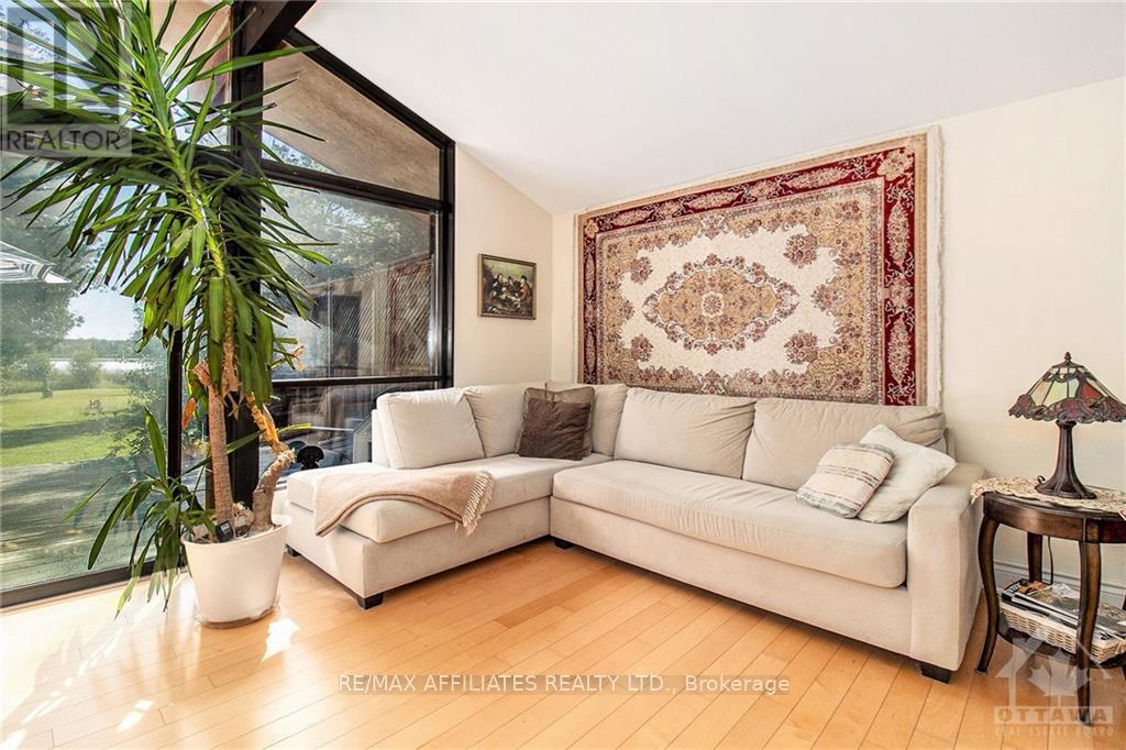 Property at 571 RIDEAU RIVER ROAD image 4