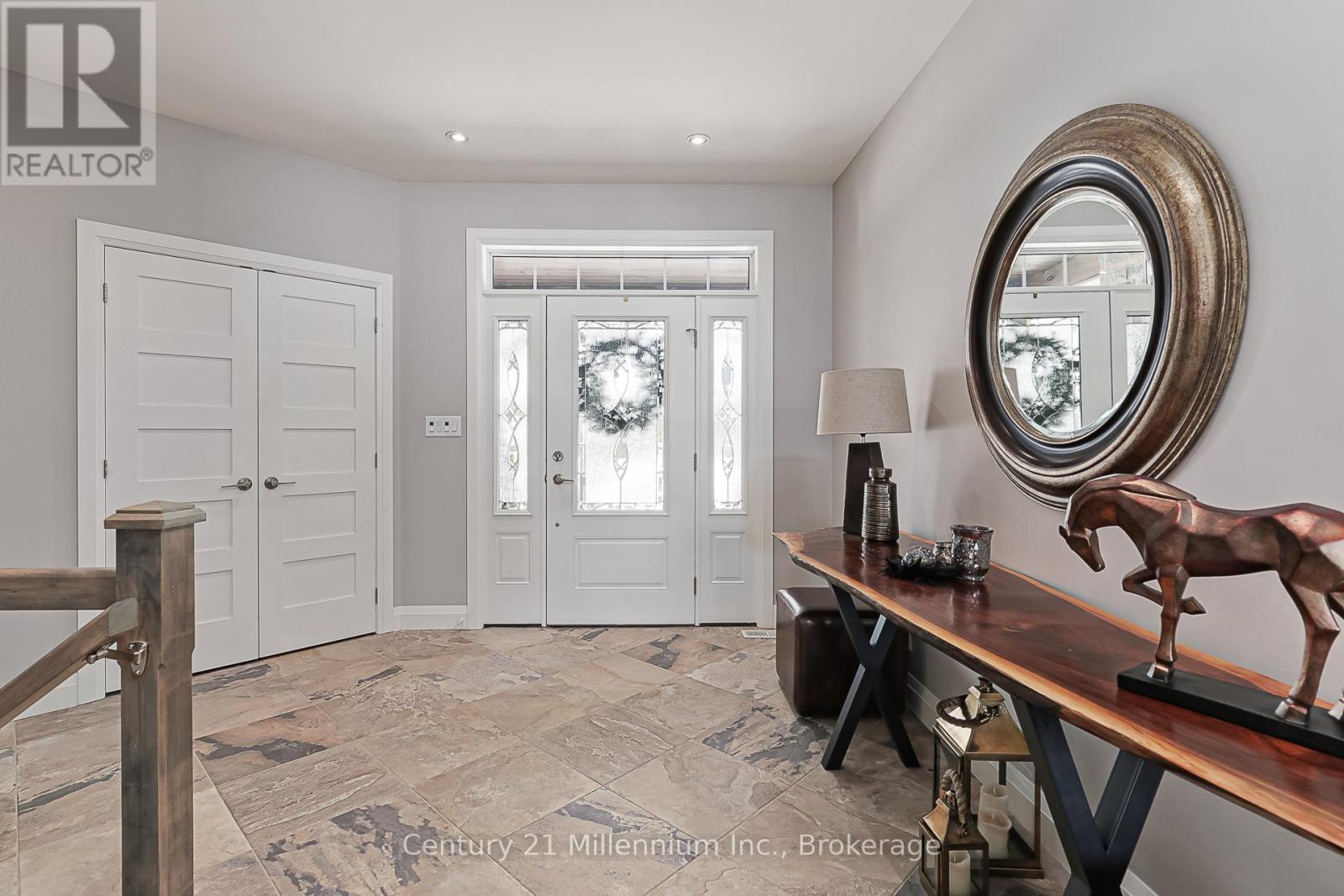105 Timber Lane, Blue Mountains, Ontario  N0H 2P0 - Photo 4 - X11940648