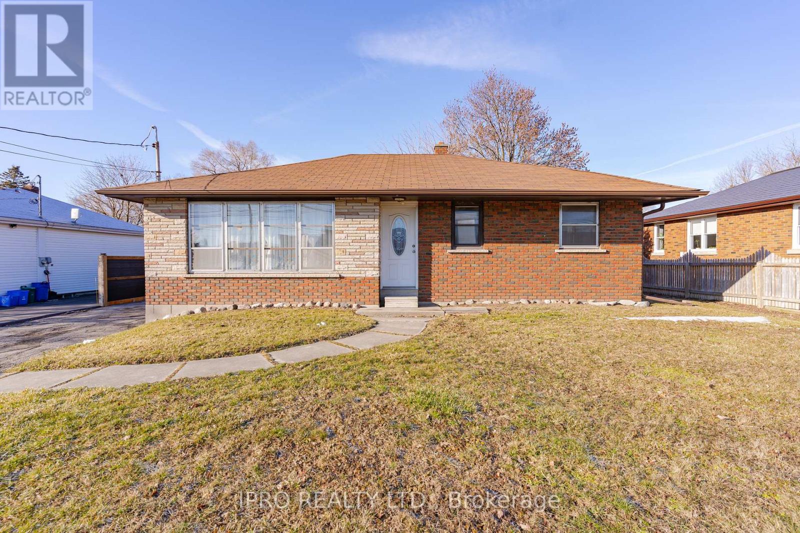 Property at 18200 LESLIE STREET image 2